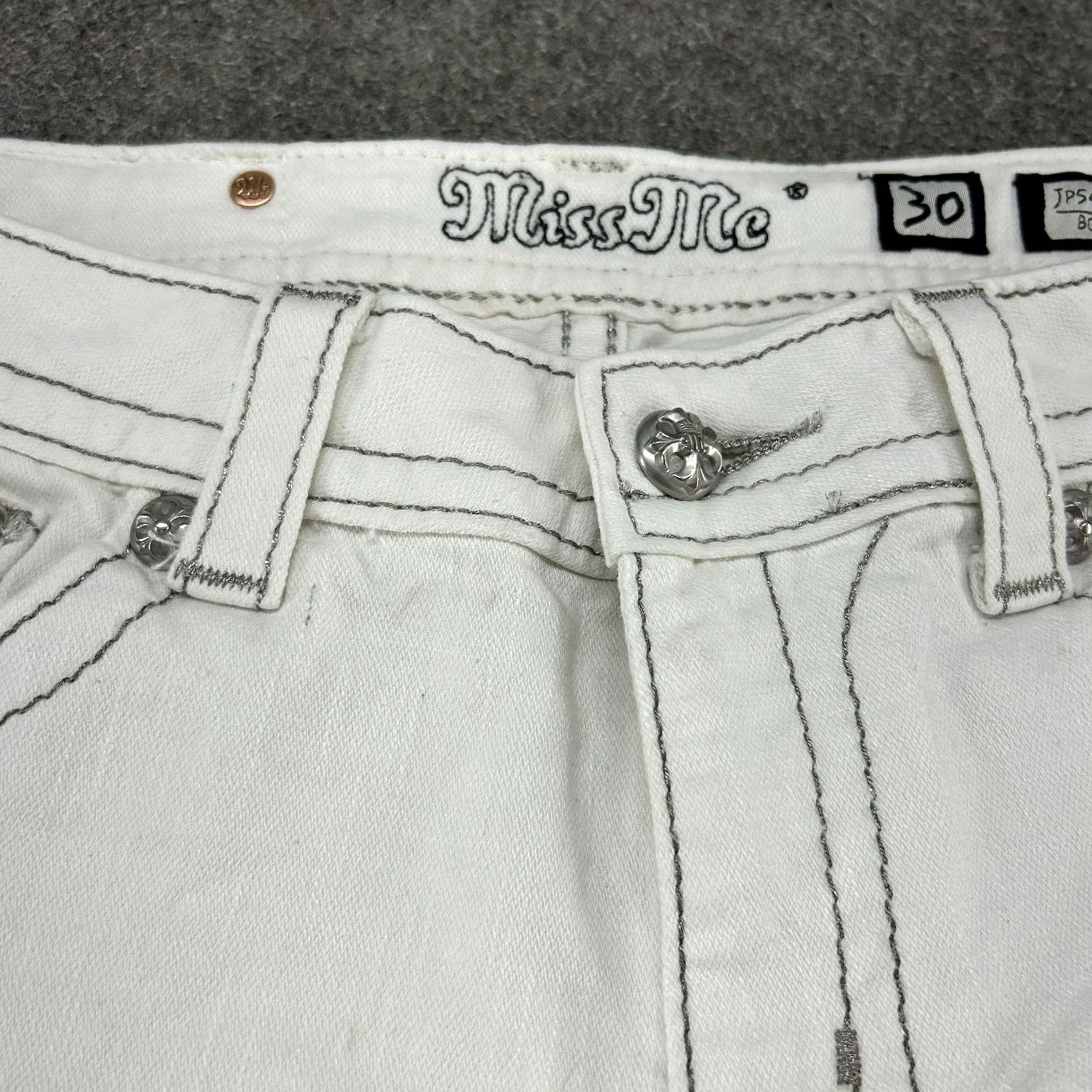Miss Me Miss Me Jeans Womens 30x28 White Bootcut Denim 5-Pocket Distressed Hemmed Light Wash Thick Stitch Logo Vintage: No Mens Womens Girls Size 30" / US 8 / IT 44 - 6 Thumbnail