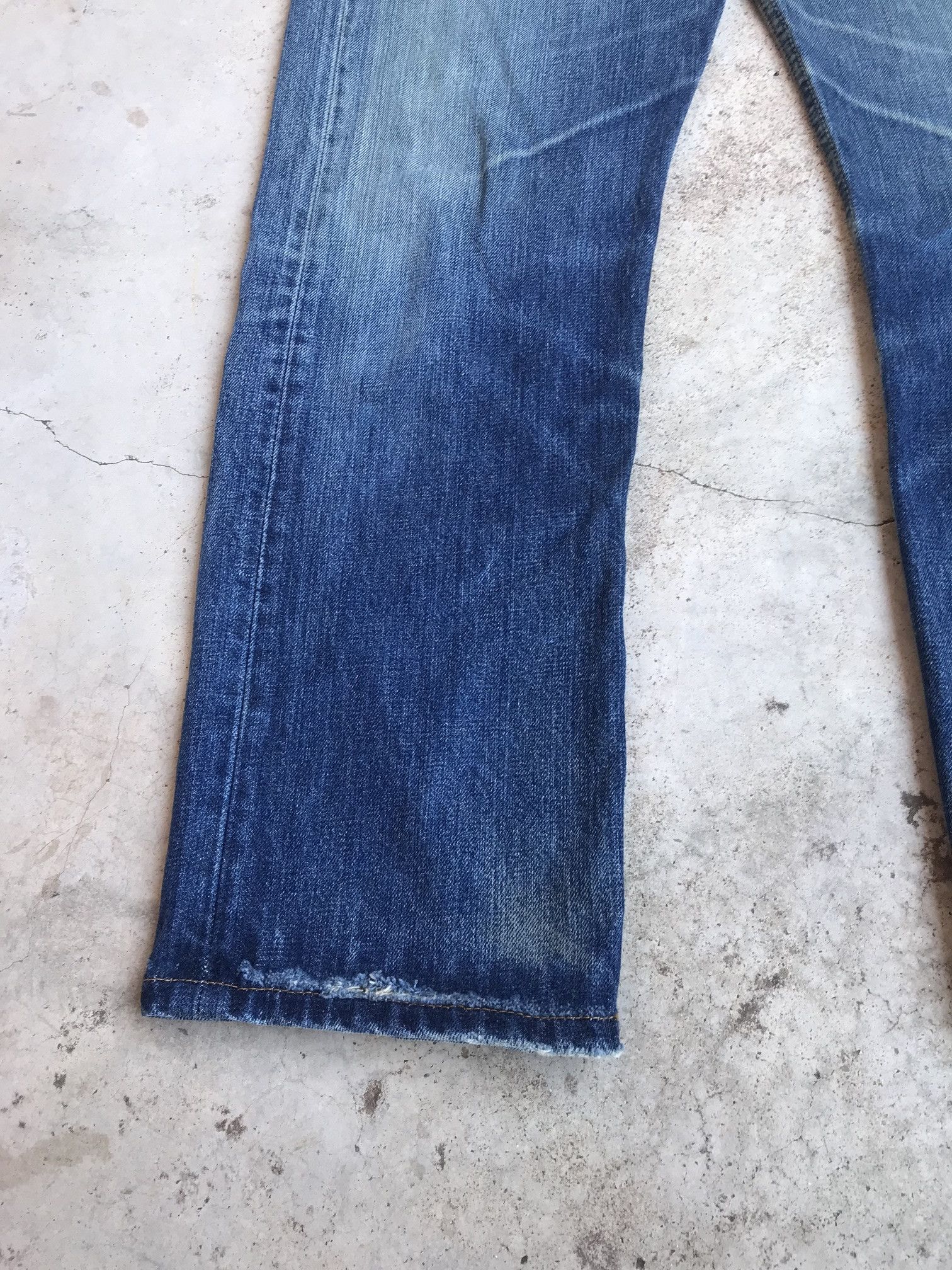 Levi's × Vintage Vintage Levis 501 distressed ripped bluewash japan W30x28.5 Size US 30 / EU 46 - 3 Thumbnail