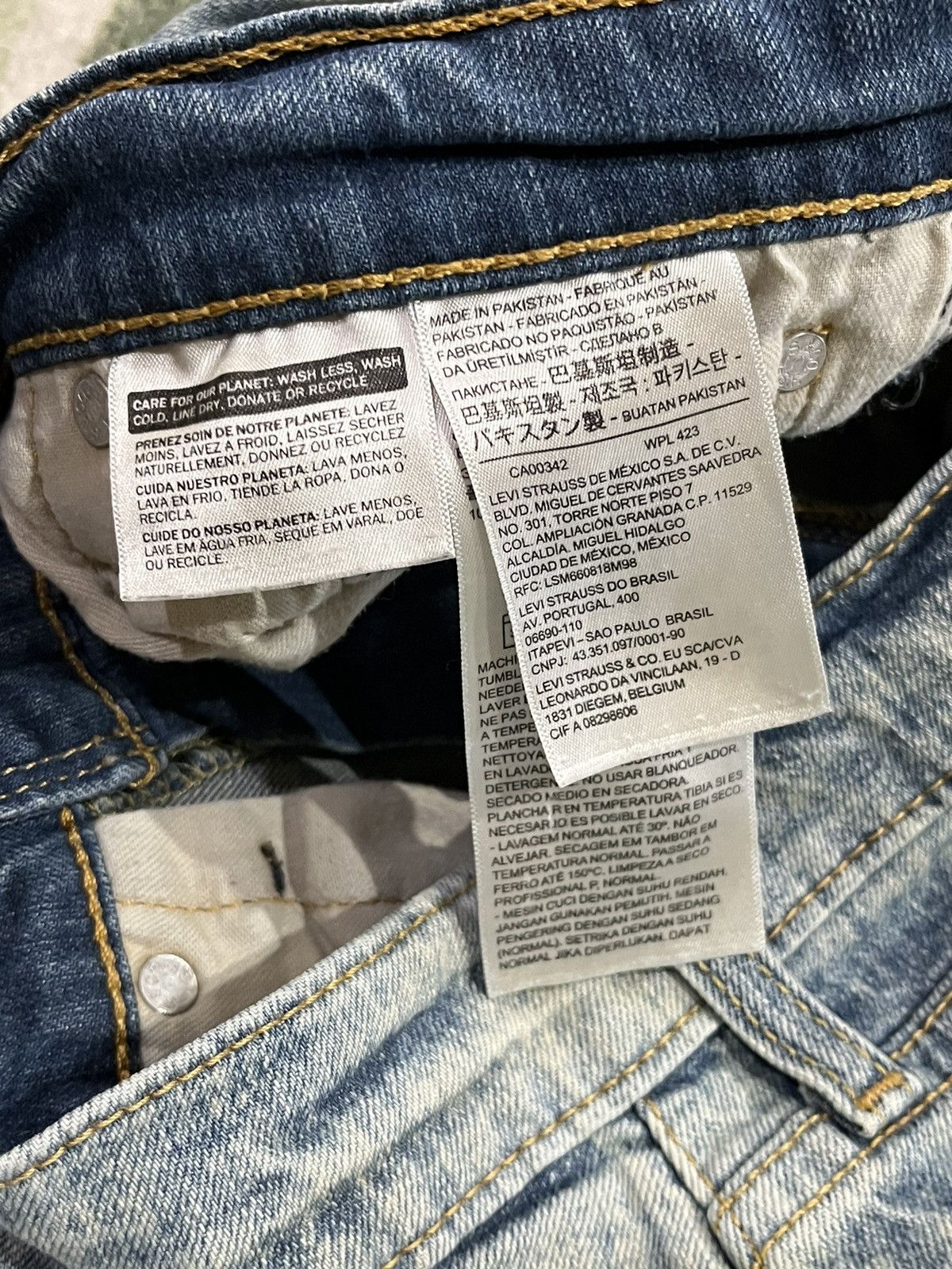 Levi's Custom Bleached Levi’s 514 Size US 30 / EU 46 - 4 Thumbnail