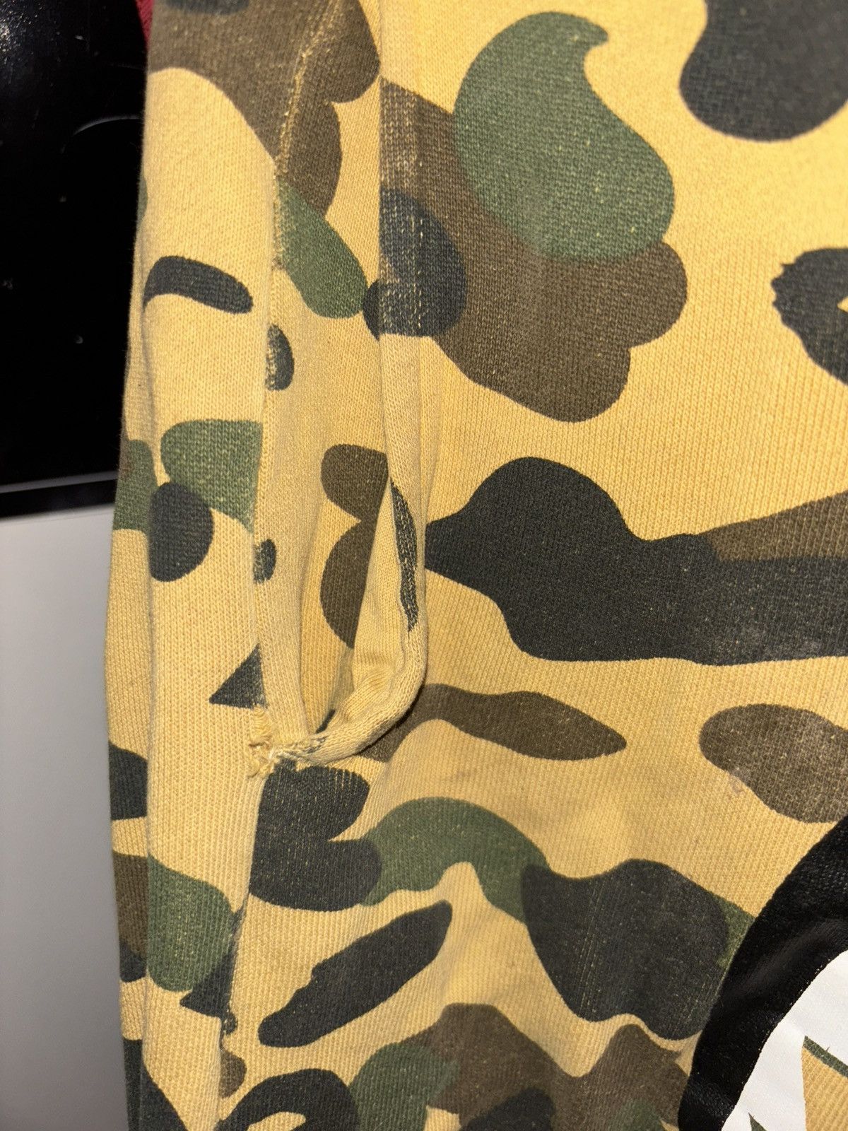 Bape 1st Camo Wide Shark Sweats Size US 28 / EU 44 - 2 Thumbnail
