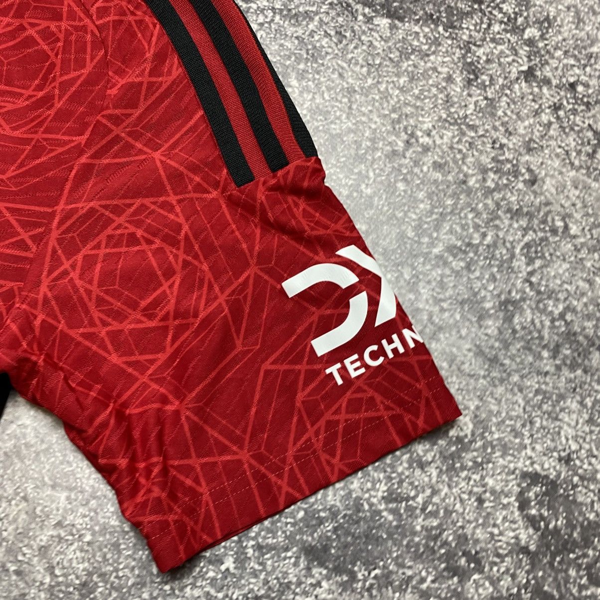 Adidas Men’s Adidas Manchester United 60 Molloy Soccer jersey Size US M / EU 48-50 / 2 - 5 Thumbnail