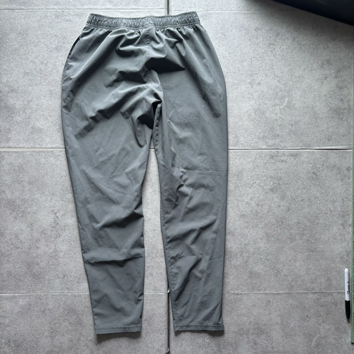 Gymshark Gymshark arrival woven joggers-gray Size US 30 / EU 46 - 7 Thumbnail