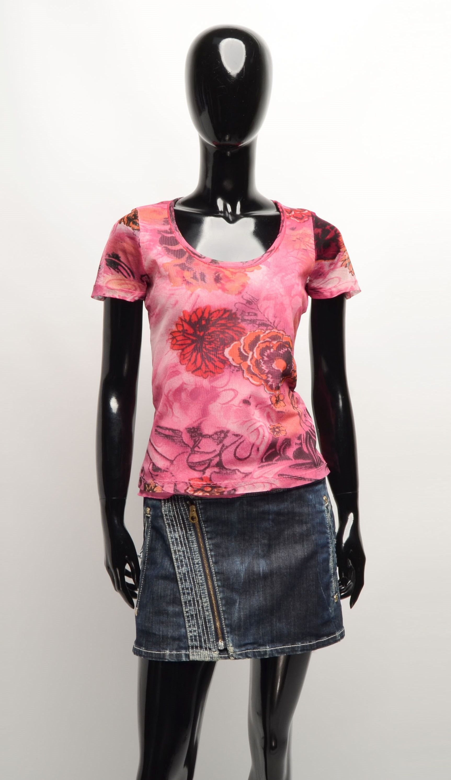 Vintage Vintage Passport Pink Mesh Floral Short Sleeve T-shirt Size S / US 4 / IT 40 - 1 Thumbnail