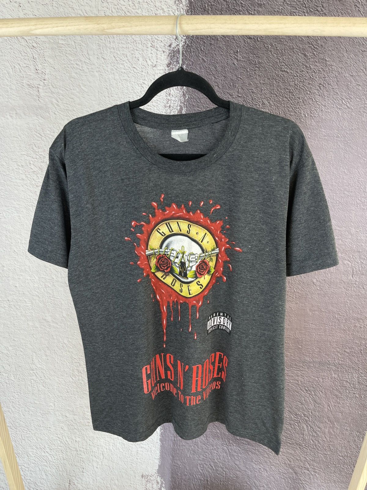 Band Tees Guns n’ roses Parental Advisory vintage band tee shirt Size US M / EU 48-50 / 2 - 1 Thumbnail