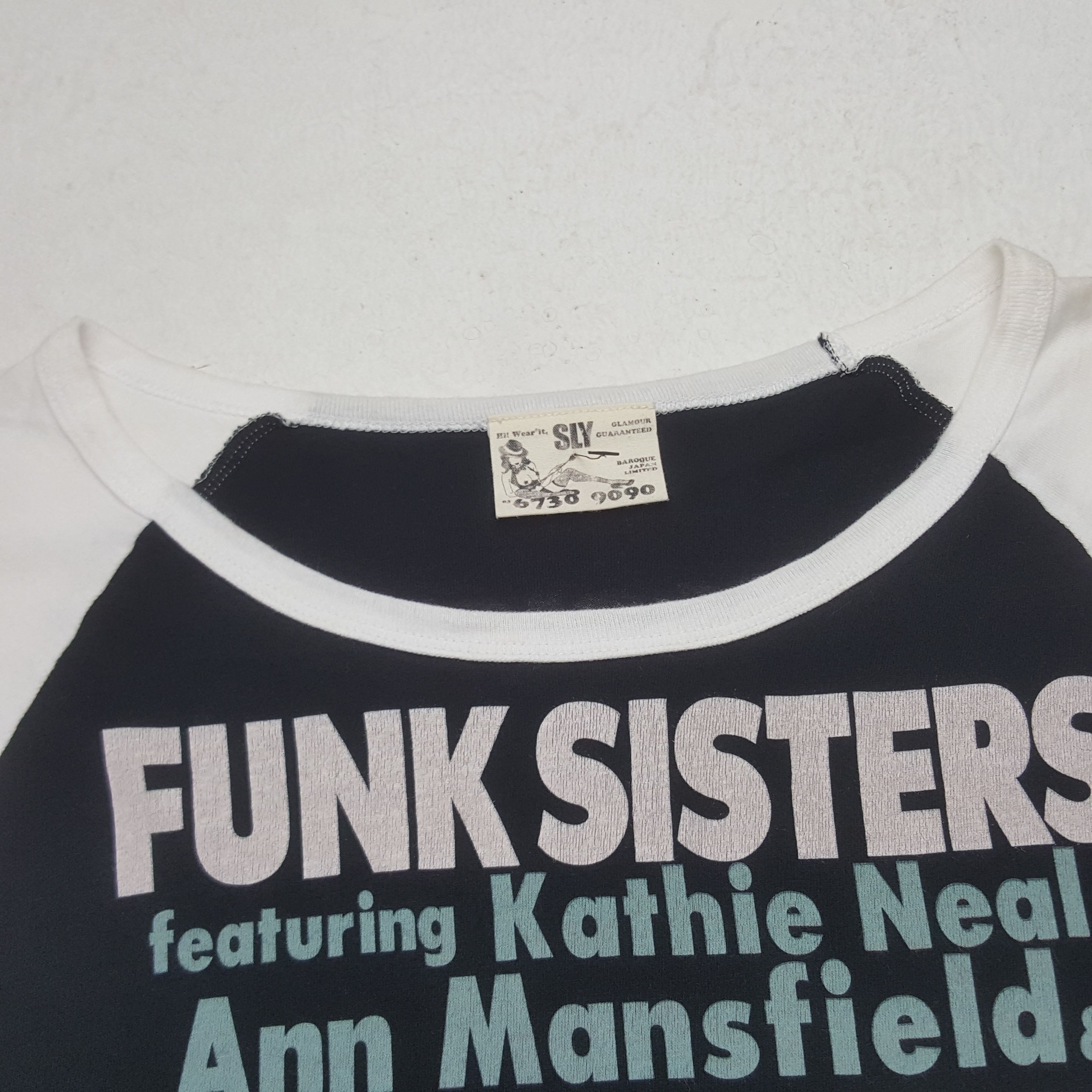 Band Tees Vintage Funk Sisters World Tour 1969 T-shirt Size US XS / EU 42 / 0 - 5 Thumbnail