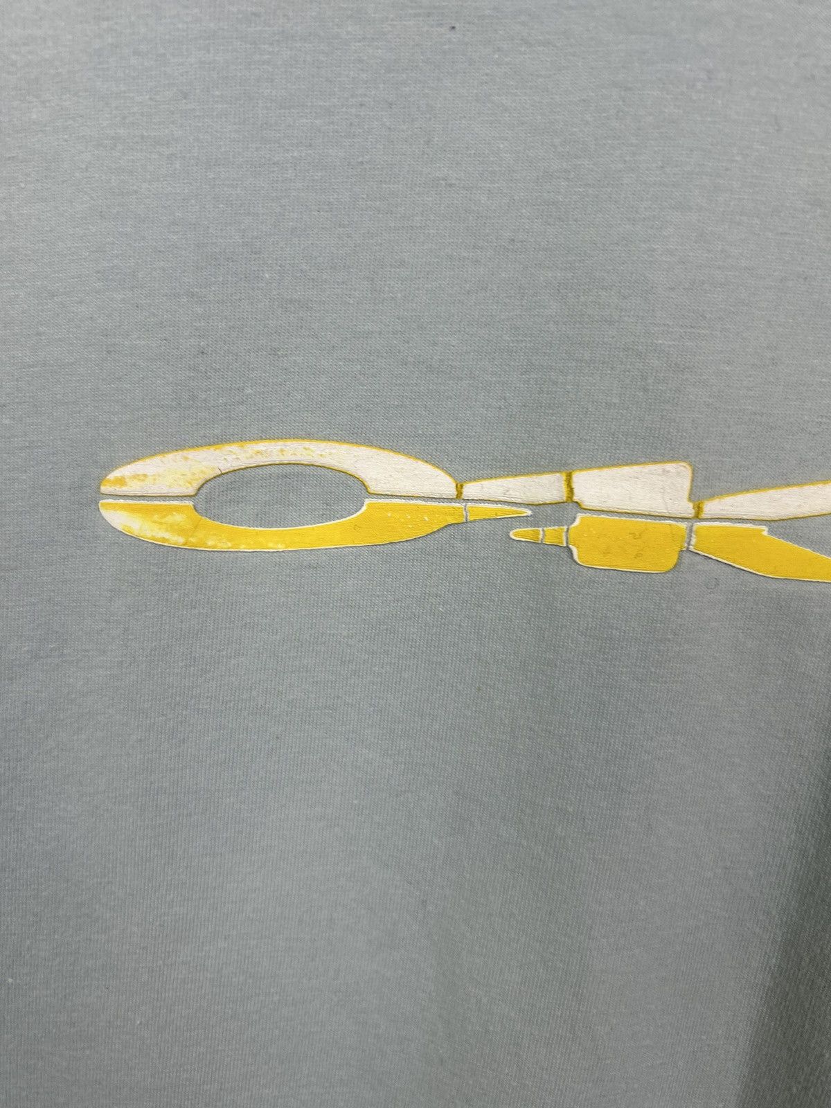 Vintage Vintage Y2K Oakley Logo Tee Size US M / EU 48-50 / 2 - 8 Thumbnail