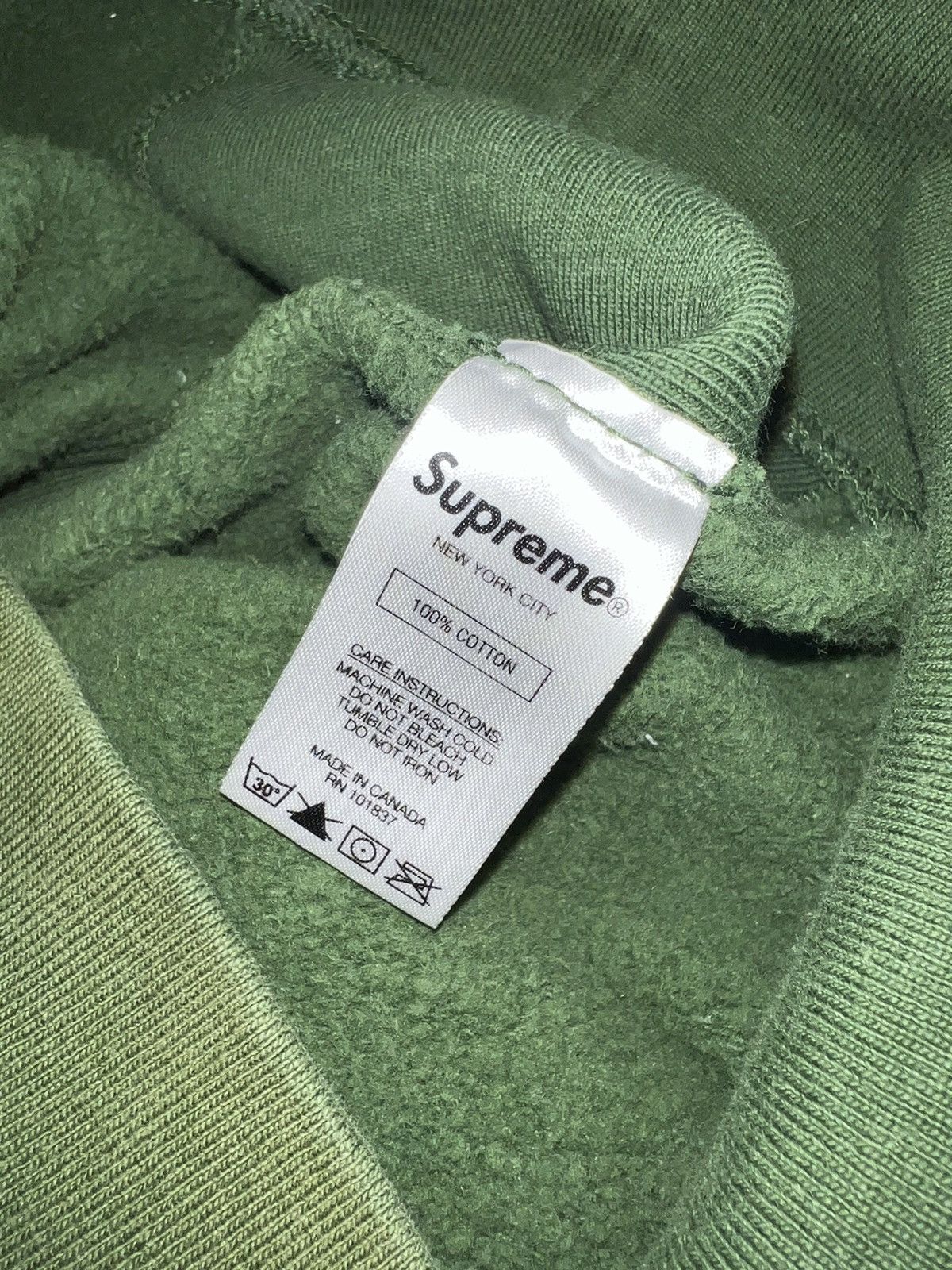 Supreme Supreme Small Supreme Lettering Green Size US M / EU 48-50 / 2 - 7 Thumbnail