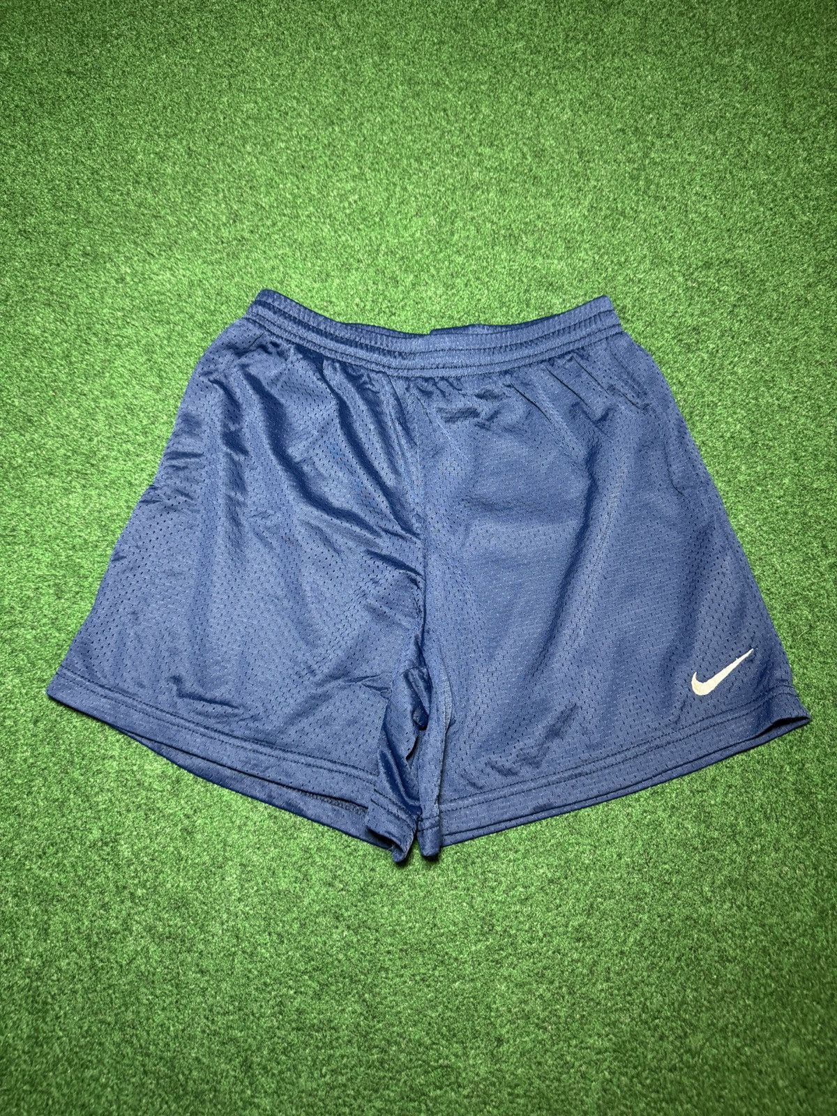 Nike Nike Vintage 90s Blue 6” Youth Large 14-16 24 Waist Shorts Size 24" / US 00 / IT 34 - 1 Thumbnail