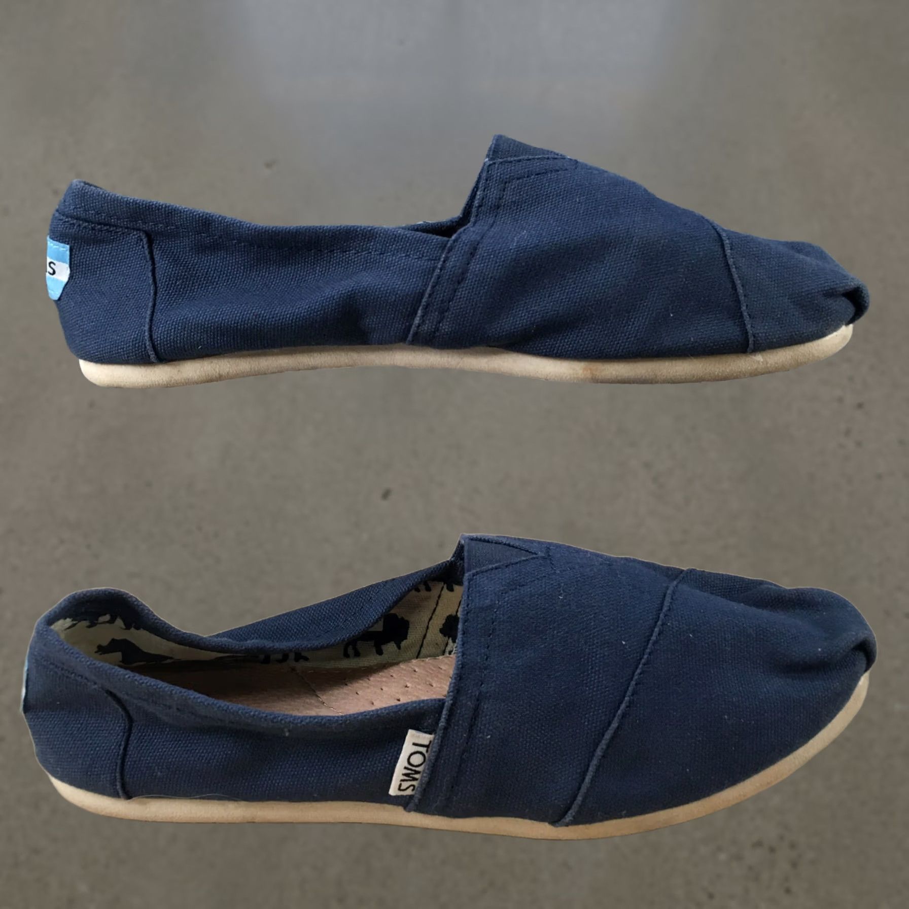 Toms TOMS Shoes Womens 8.5 Casual Slip On Flats Comfort Blue Fabric Low Top Round Toe Size M / US 6-8 / IT 42-44 - 1 Thumbnail
