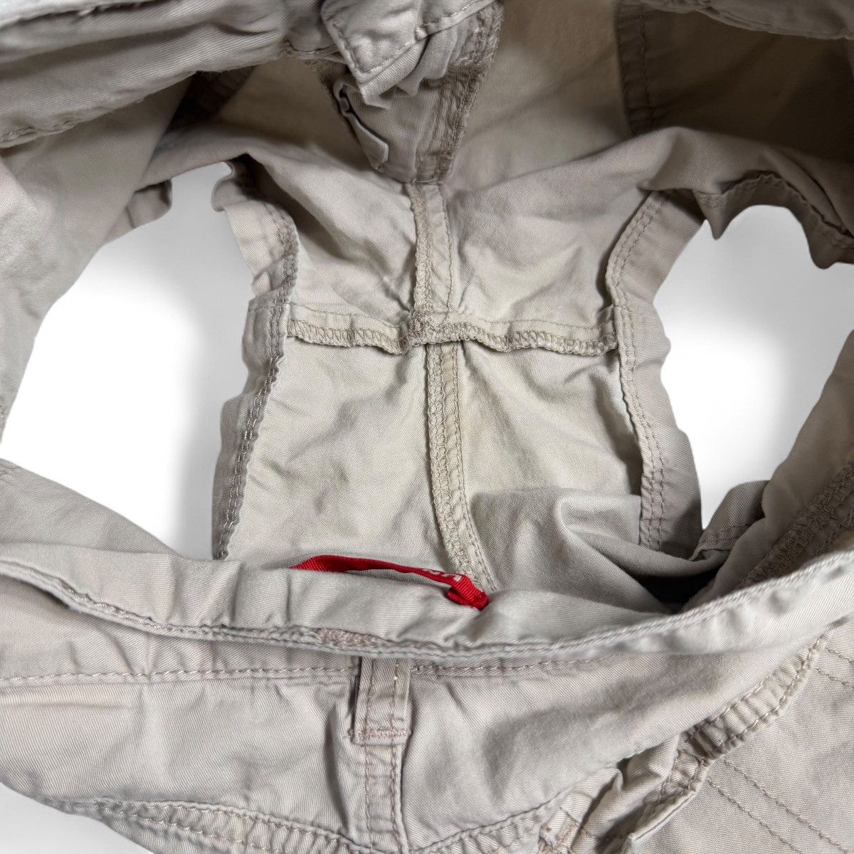 UNIONBAY UNIONBAY Beige Cargo Shorts w/ Flap Pockets + Drawstrings Size 29" - 13 Thumbnail