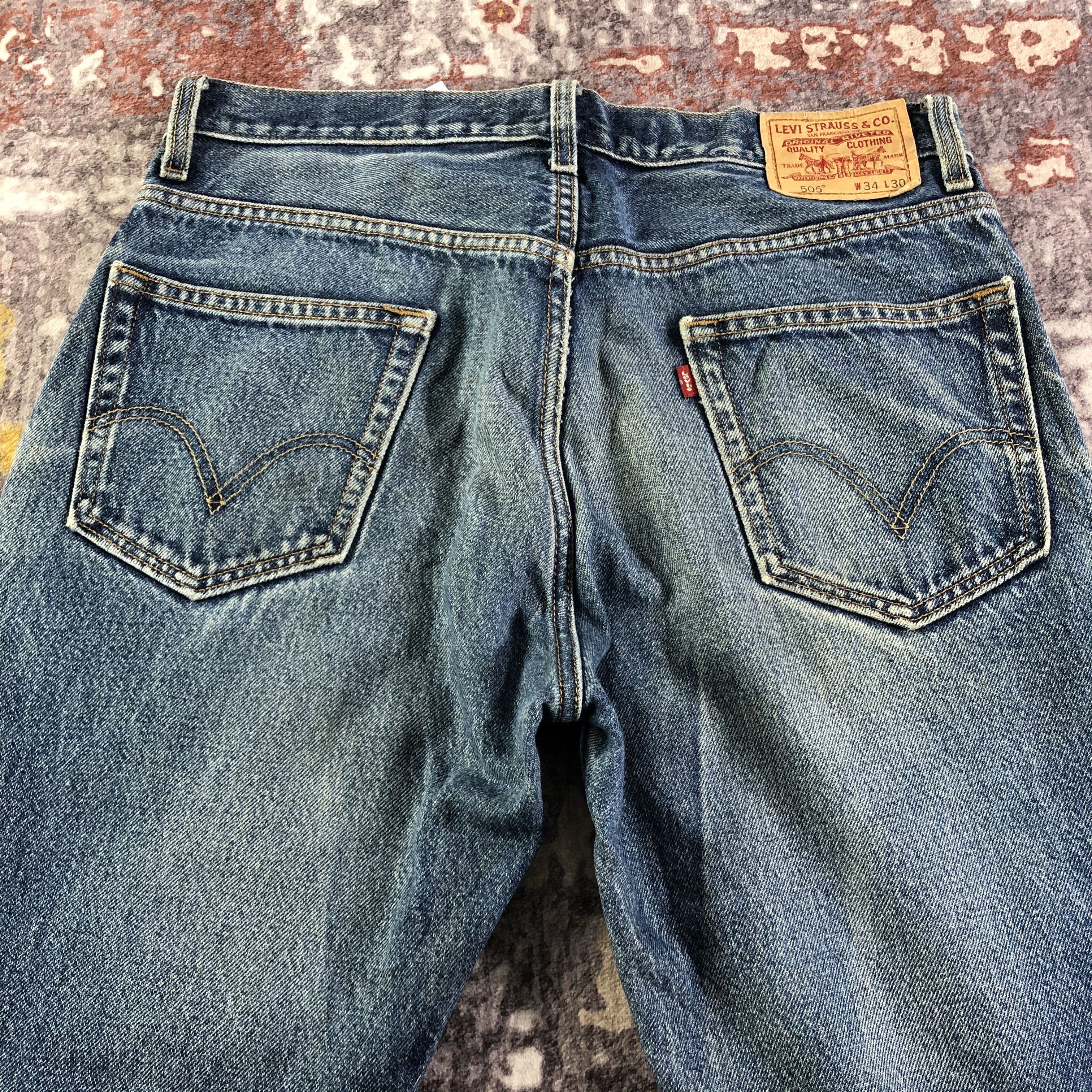 Levi's × Vintage Vintage Blue Wash Levis 505 Jeans-JM3215 Size US 35 - 5 Thumbnail