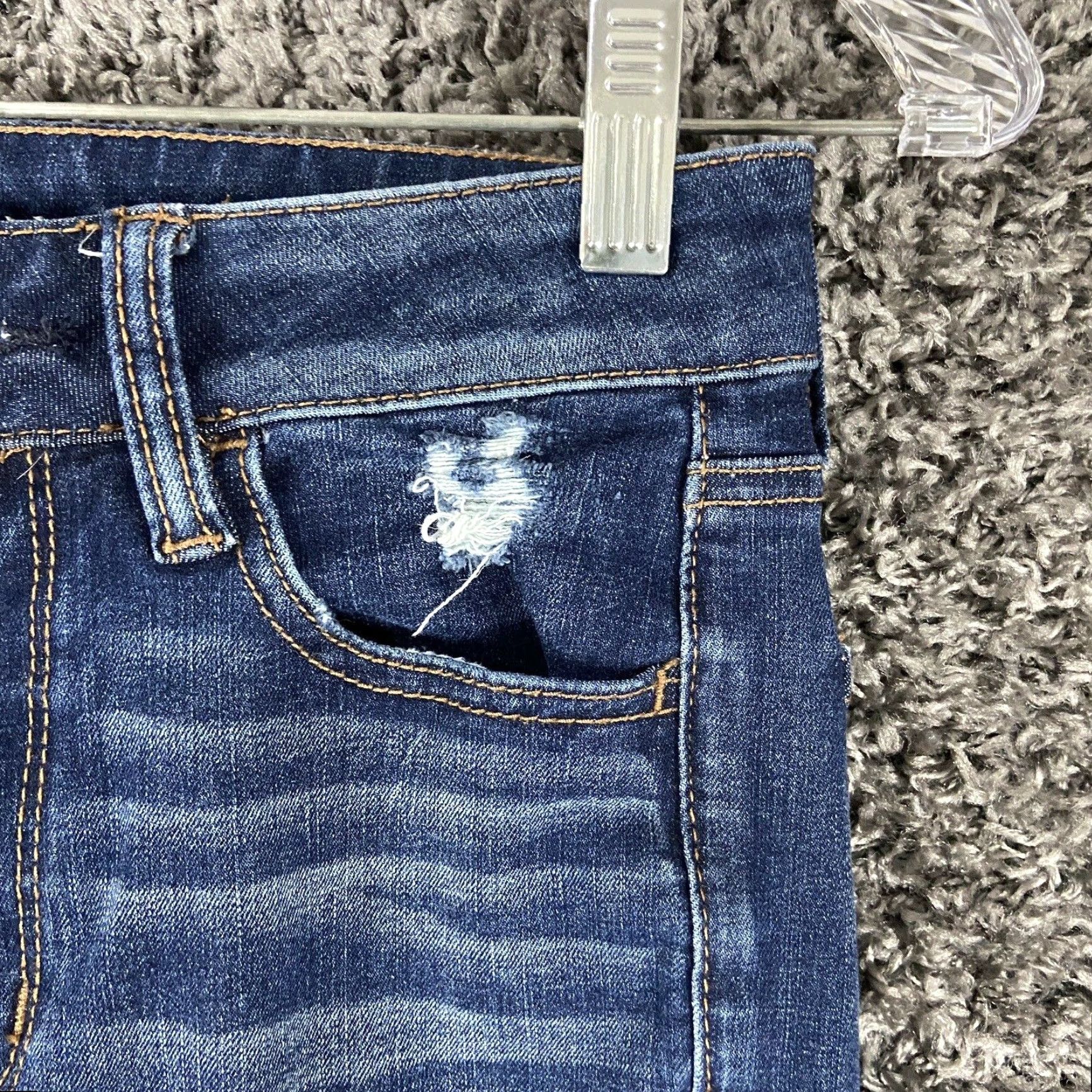 American Eagle Outfitters VINTAGE American Eagle Jeggings Women’s 2X-Short Blue Stretch High-Rise Distressed Jeans Size 40" / US 18 - 4 Thumbnail