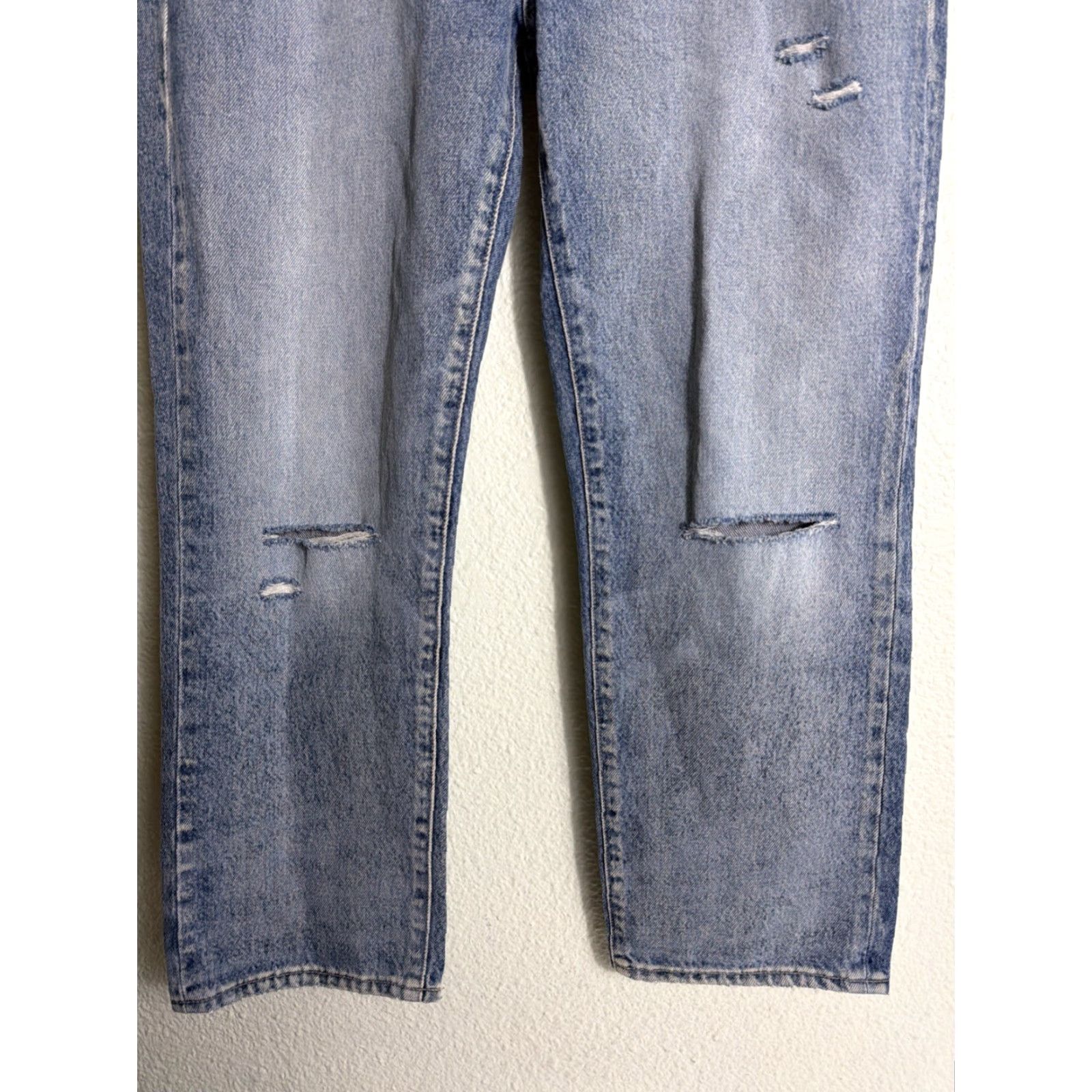 Gap VINTAGE? Gap Denim Women’s 10 Boyfriend Jeans Light Wash Distressed 34x26 Size 32" / US 10 / IT 46 - 2 Thumbnail