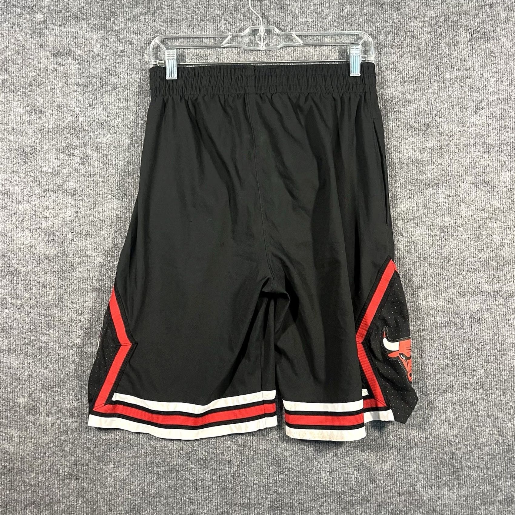 Adidas adidas Chicago Bulls Shorts Mens M Black Red NBA Authentic Basketball Size US 31 - 7 Thumbnail