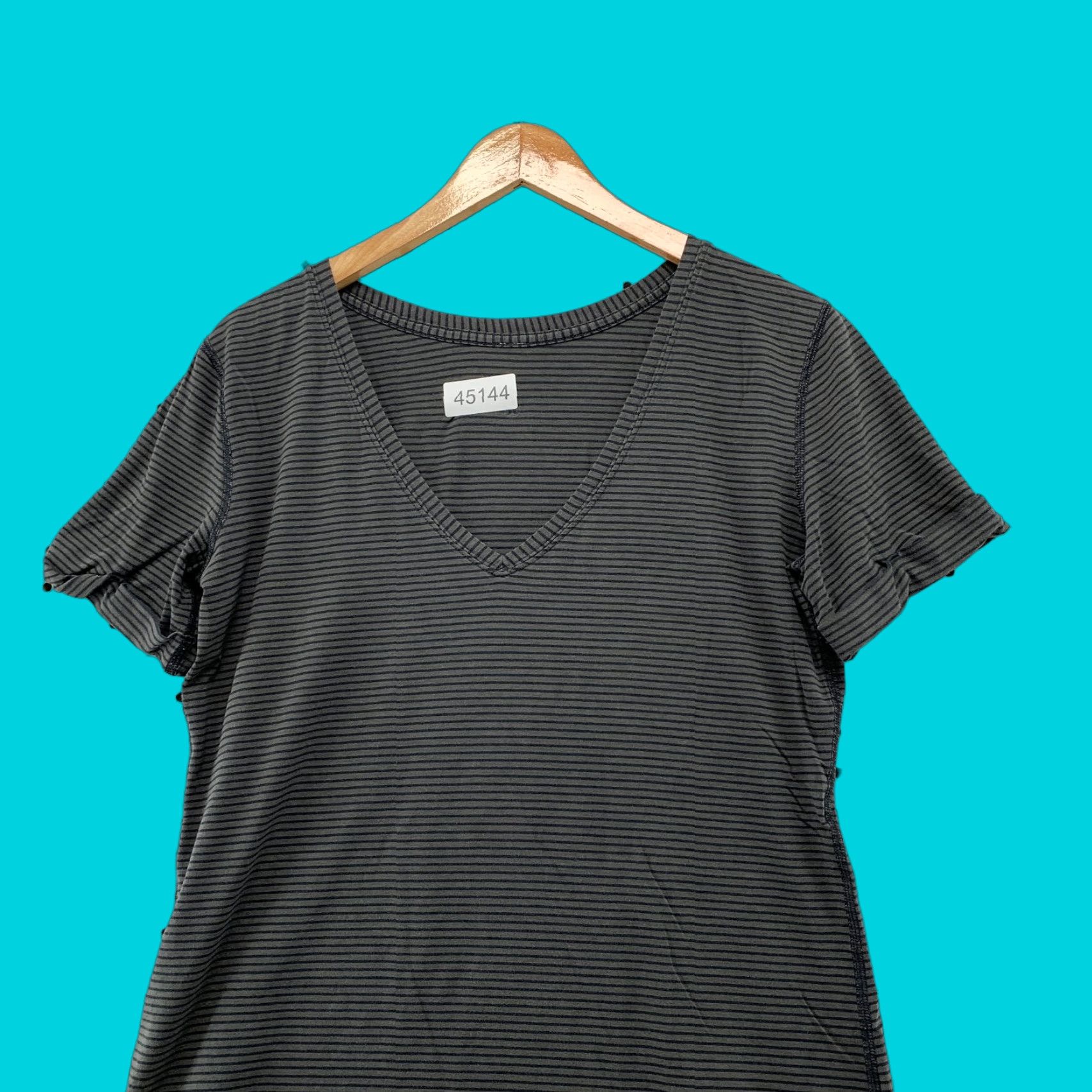 Lululemon Lululemon Love T Shirt Womens Fits Medium Black Striped Short Sleeve V Neck - Women's T-Shirt, Black, Medium, Striped, Love Theme, Activewear Size M / US 6-8 / IT 42-44 - 1 Thumbnail