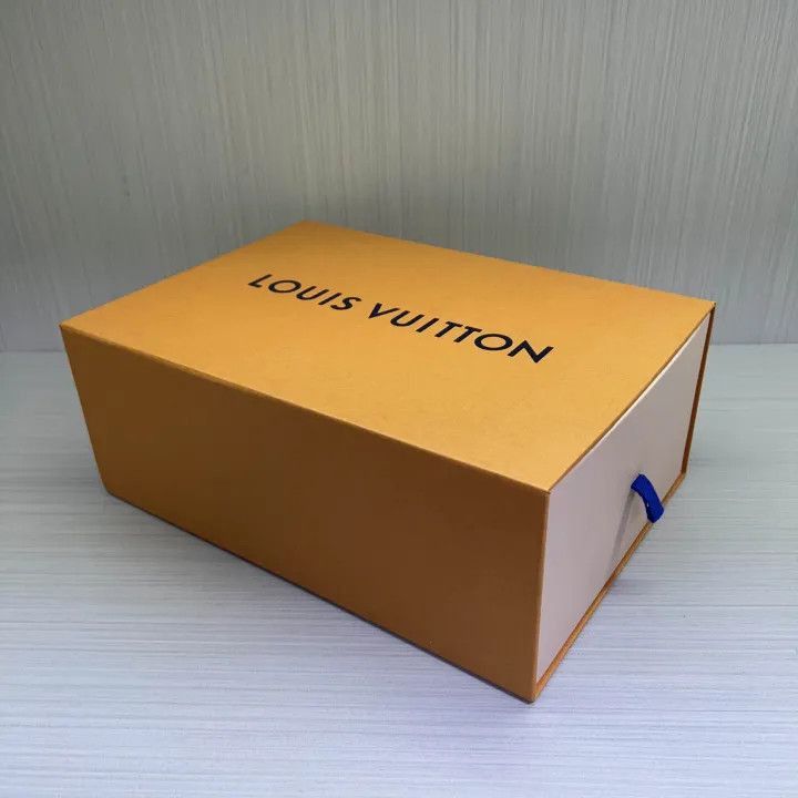 Louis Vuitton Louis Vuitton Casual White Sneakers for Modern Style -2508 Size US 6.5 / EU 39-40 - 6 Thumbnail