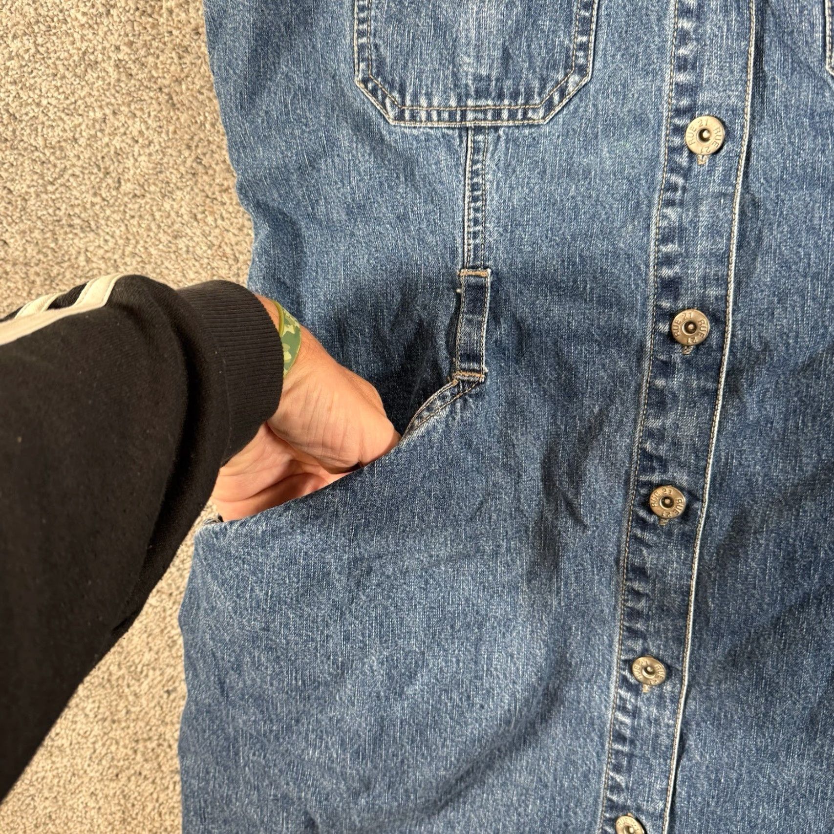 Vintage VINTAGE Rue 21 Denim Button Front Dress L Shirt Dress Women Blue 100% Cotton Knee Length Western Retro Mallcore Streetwear Size L / US 10 / IT 46 - 6 Thumbnail