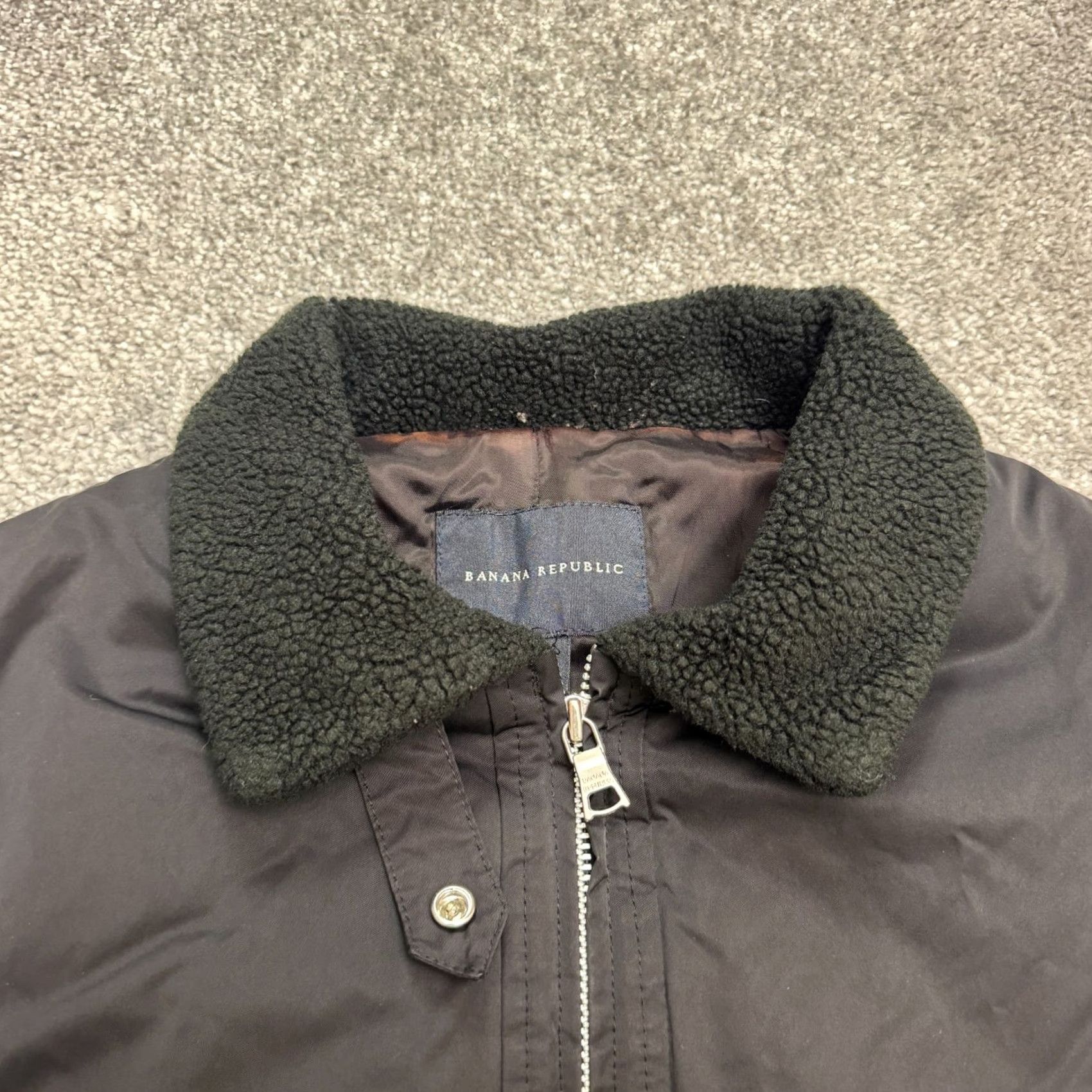 Banana Republic VINTAGE Banana Republic Sherpa Trim Vest Jacket Womens Medium Black Full Zip Outdoor Size M / US 6-8 / IT 42-44 - 5 Thumbnail