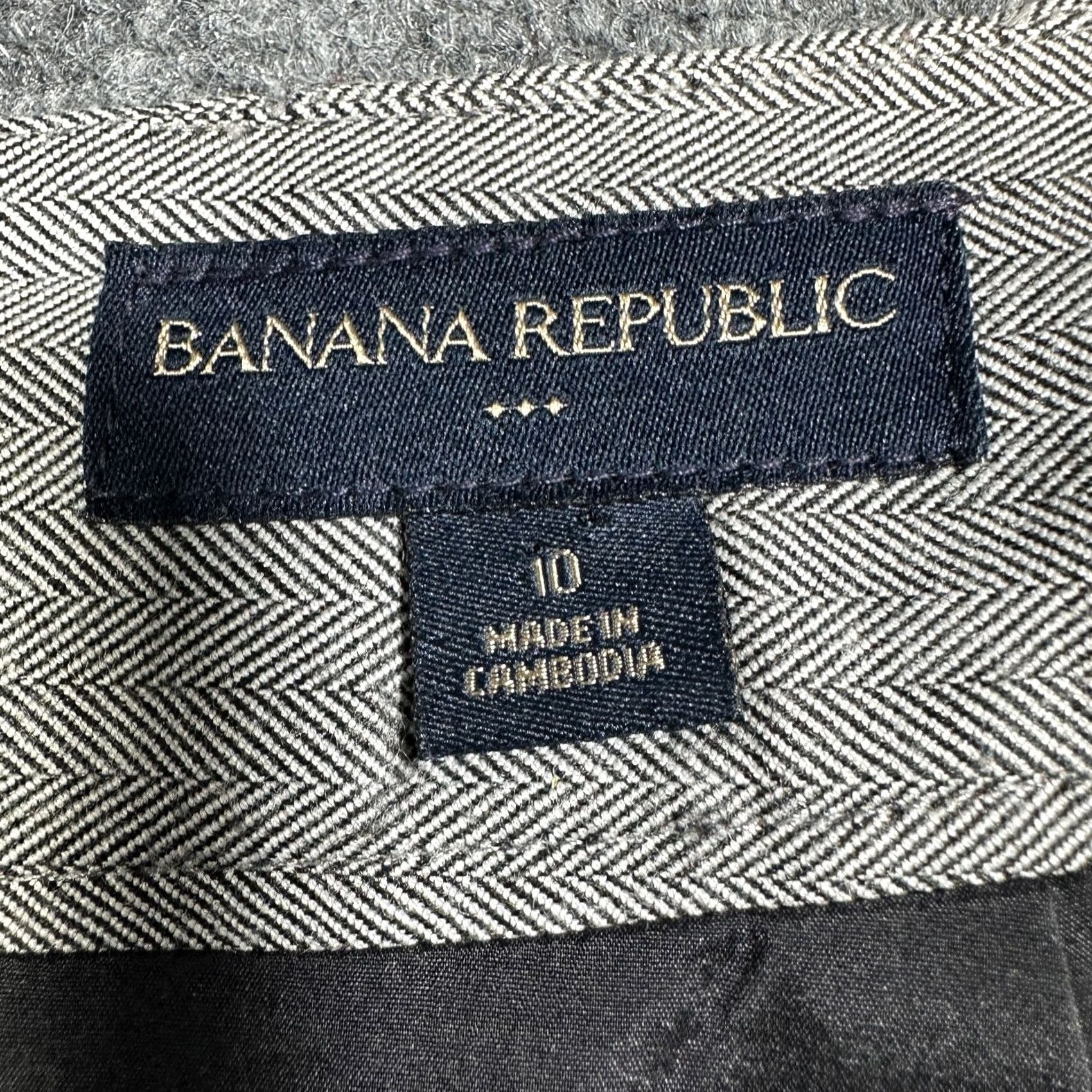 Banana Republic Banana Republic Skirt Womens 10 Gray Stretch Pencil Vent Back Zip Career Dressy Business Office Wearable Modern Classic Knee Length Womens Size 32" / US 10 / IT 46 - 3 Thumbnail