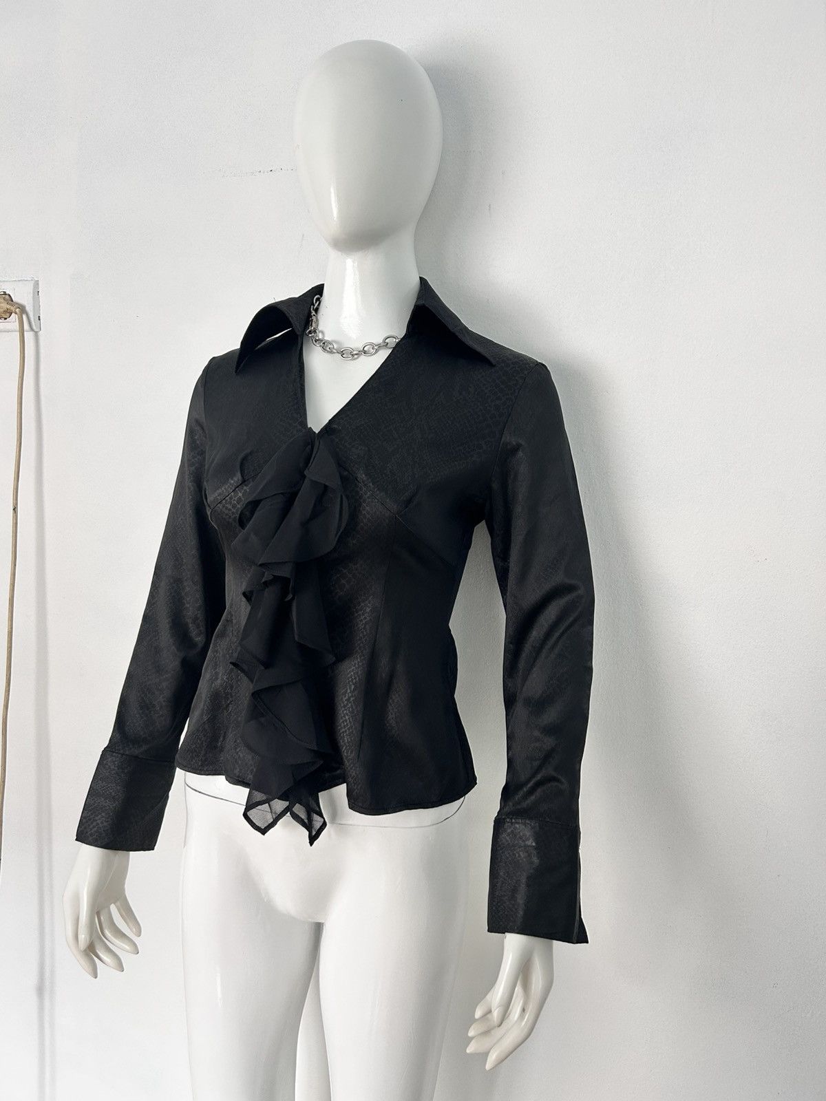 Vintage Vintage Y2K Black Ruffle Top Snake Skin Pattern Shirt Size M / US 6-8 / IT 42-44 - 4 Thumbnail