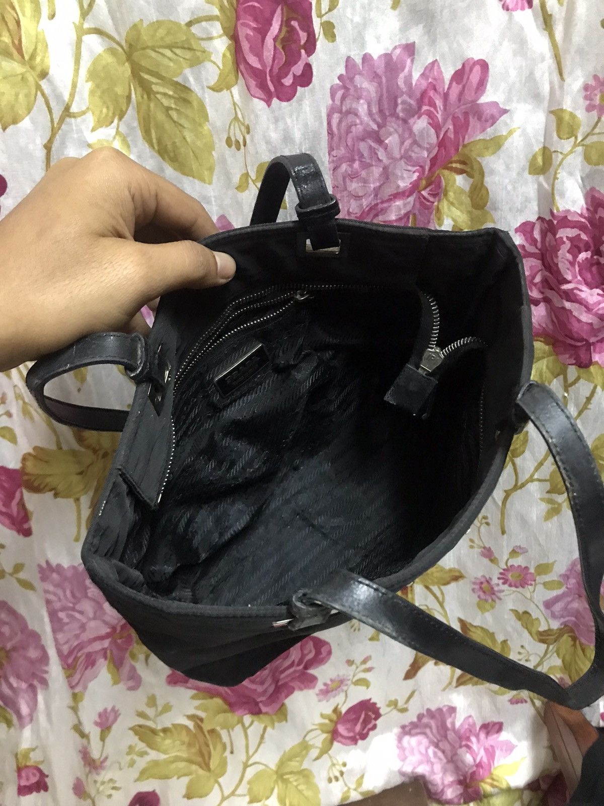 Prada Authentic Prada Tote Handbag Size ONE SIZE - 4 Thumbnail