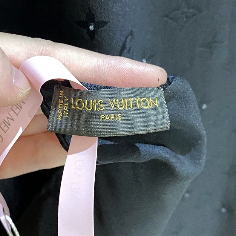 Louis Vuitton Louis Vuitton Black presbyopic rhinestone scarf Size ONE SIZE - 3 Thumbnail