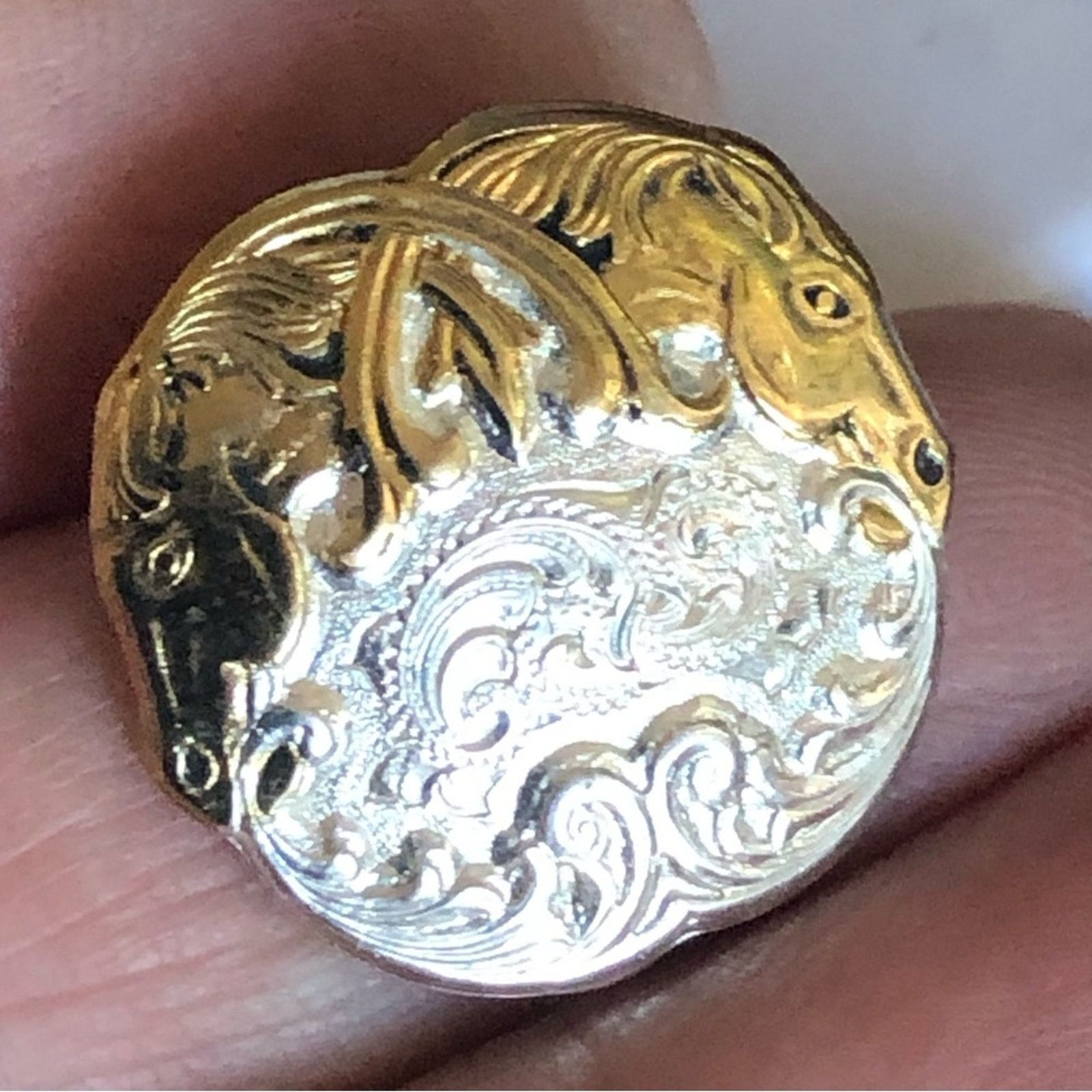 Jewelry Ladies western double horse head etched set Size ONE SIZE - 8 Thumbnail