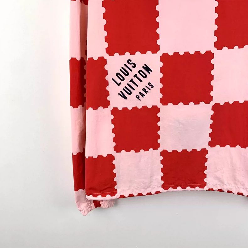Louis Vuitton Louis Vuitton Pink checkerboard hooded long sleeve assault Size US M / EU 48-50 / 2 - 6 Thumbnail