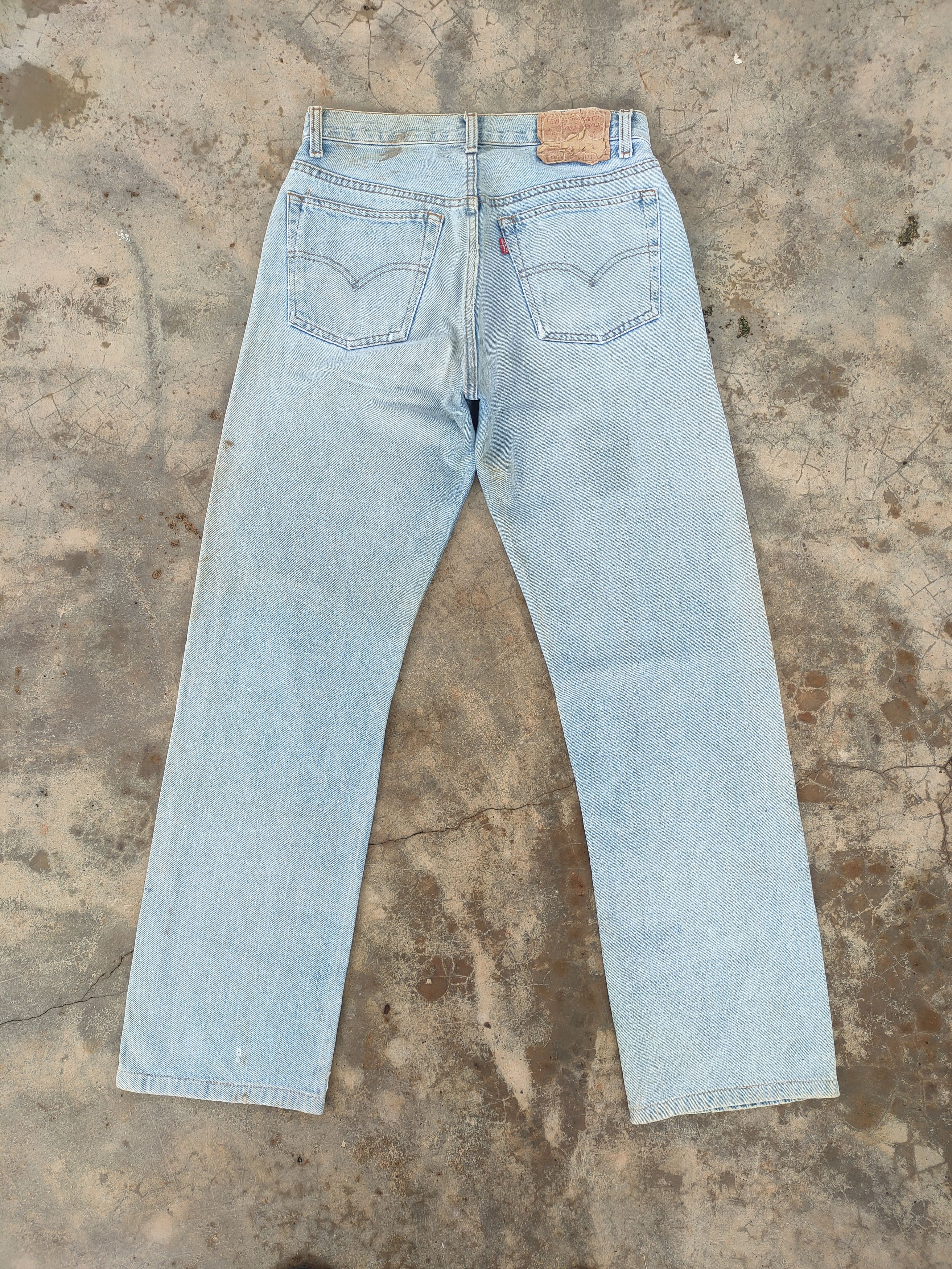 Levi's Vintage Clothing VINTAGE LEVI'S 501 90’ FADED DISTRESSED JEANS DENIM PANTS Size US 28 / EU 44 - 12 Thumbnail