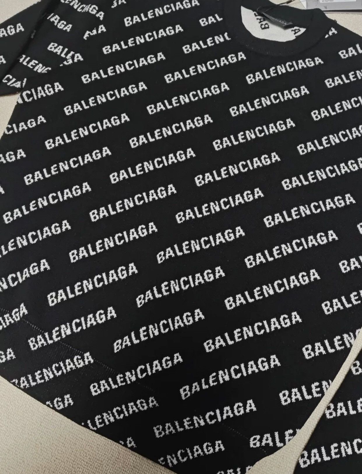 Balenciaga Balenciaga 23ss full printed letter long sleeved sweater Size US S / EU 44-46 / 1 - 3 Thumbnail