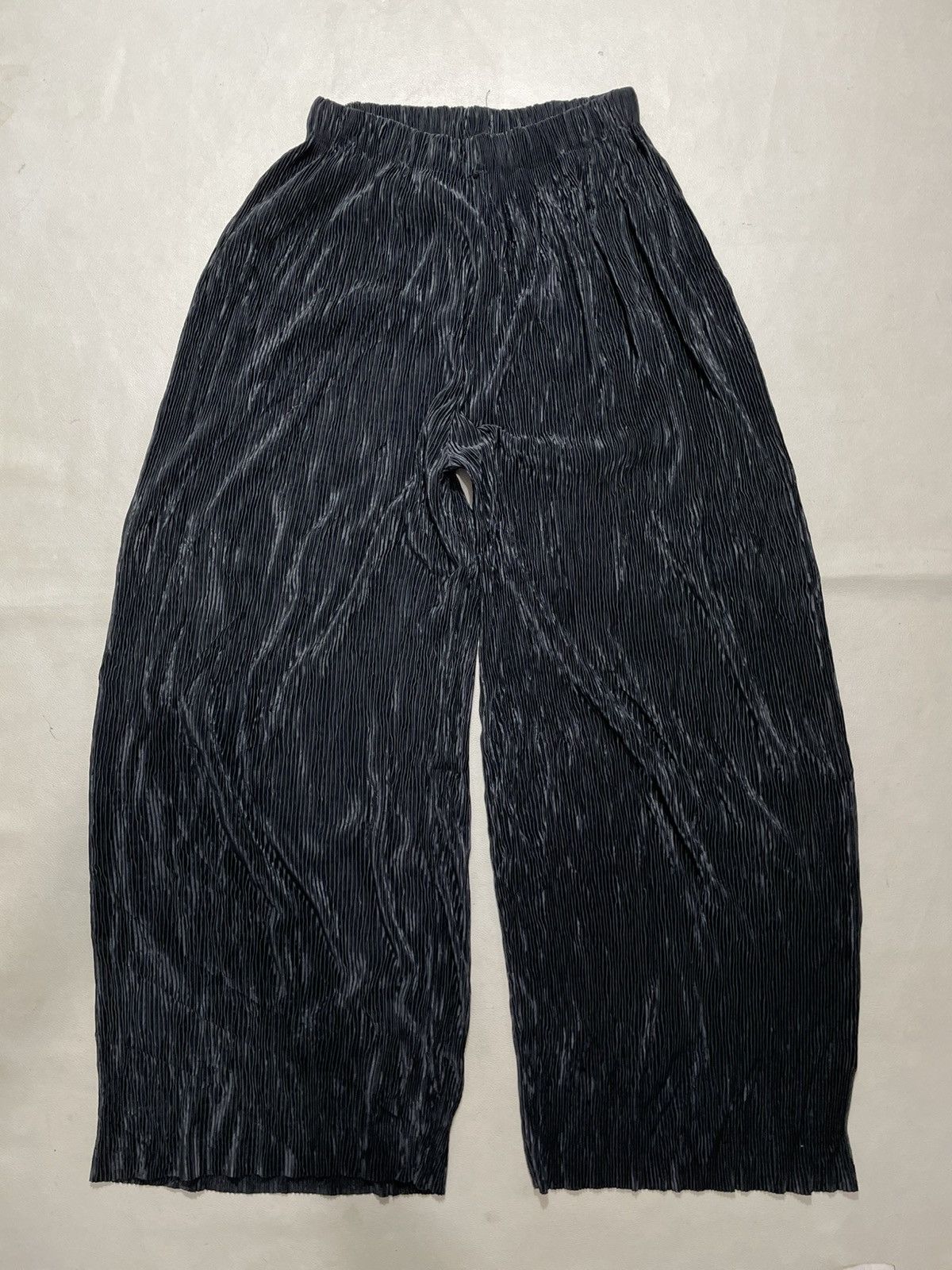Designer × Issey Miyake True Alternative Black Pleated wide leg pants issey style Size 30" / US 8 / IT 44 - 1 Thumbnail