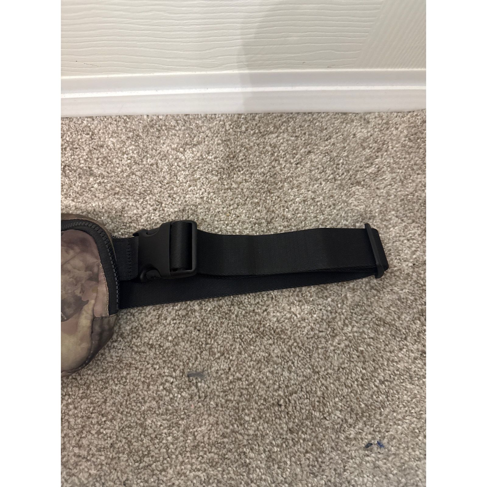 Lululemon Lululemon Everywhere Crossbody Belt Bag,Heritage Camo Wash Size ONE SIZE - 8 Thumbnail