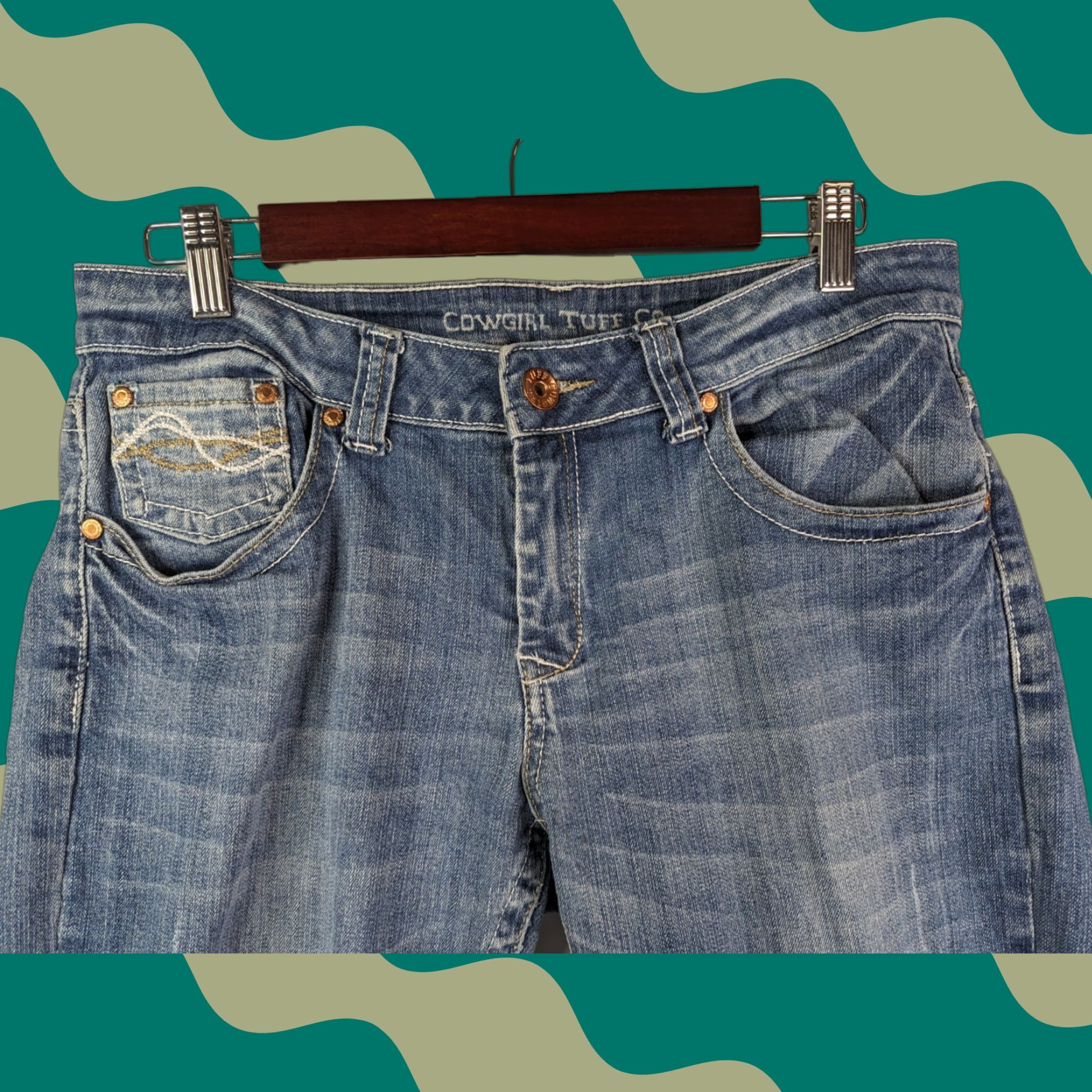 CO Cowgirl Tuff Co Indigo Capri Jeans 32 W Back Embroidered Flap Pocket Denim 5-Pocket Design Womens Jeans Capri Windfall? Size 24" / US 00 / IT 34 - 1 Thumbnail