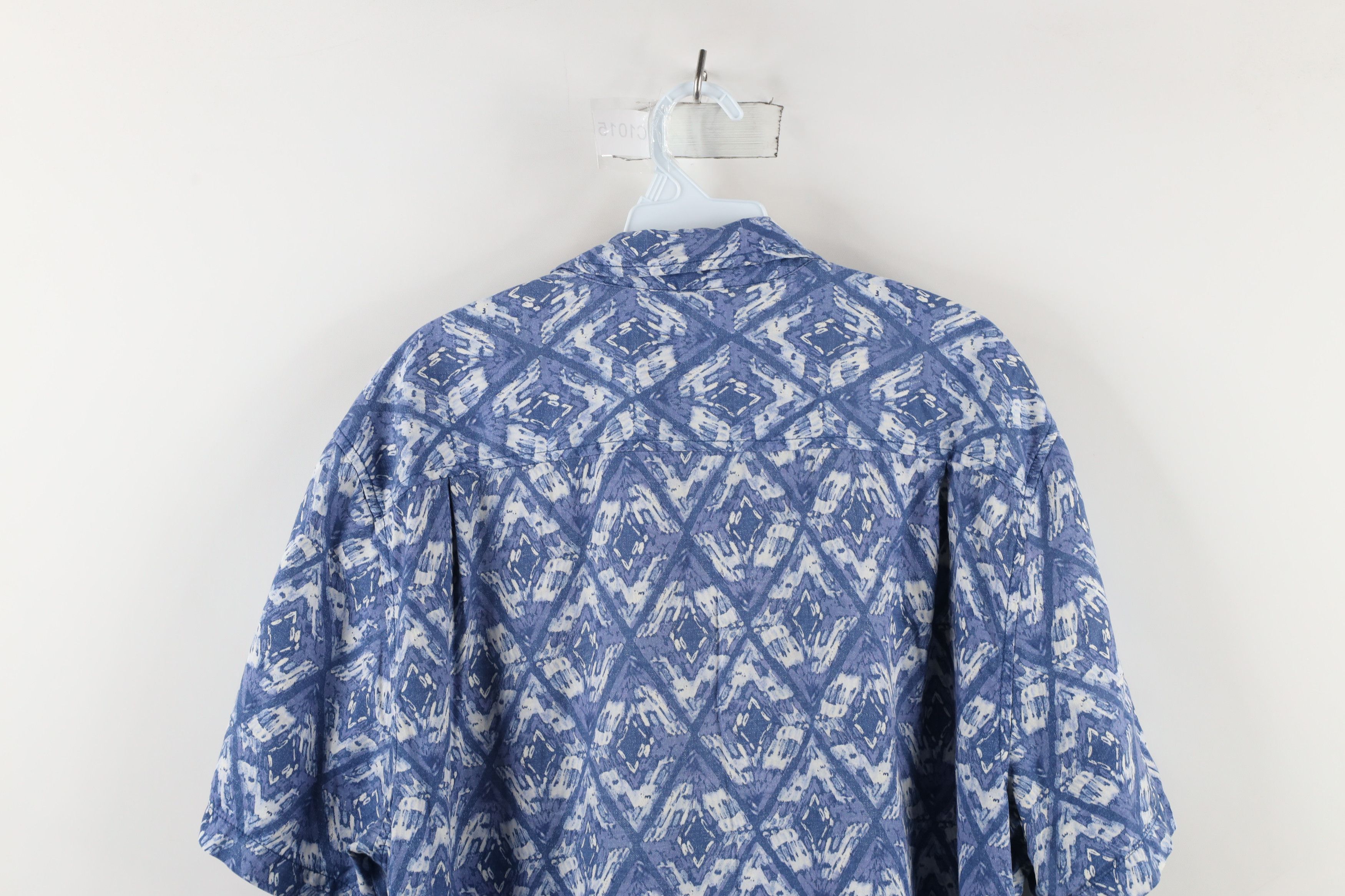 Tommy Bahama × Vintage Vintage Tommy Bahama Diamond Short Sleeve Button Shirt Size US XL / EU 56 / 4 - 10 Thumbnail