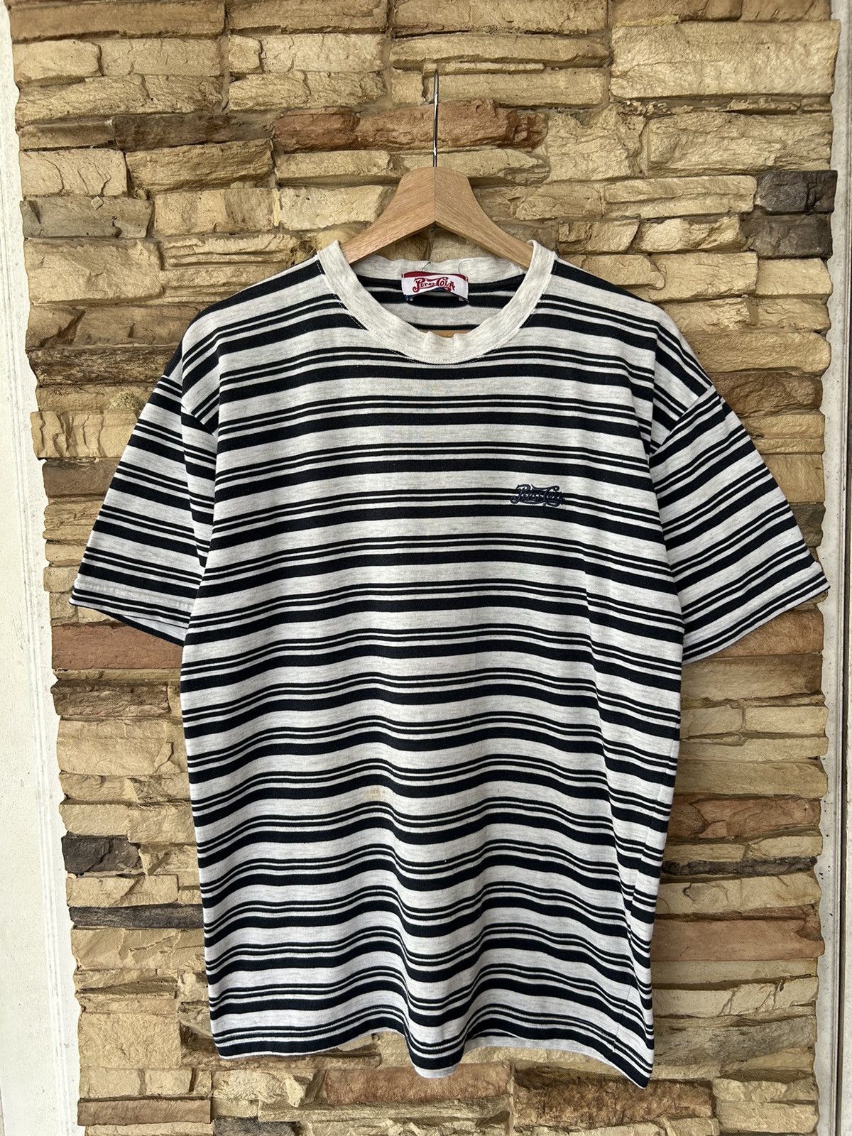 Vintage Rare Vintage Pepsi Cola Stripe Drink Tees Size US L / EU 52-54 / 3 - 1 Thumbnail