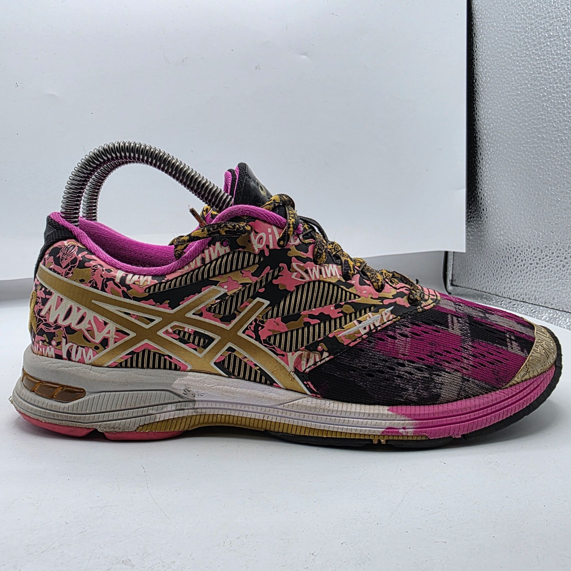 Asics Asics Gel Noosa Tri 10 Womens Size 7 Black Neon Pink Triathl Size US 7 / IT 37 - 12 Thumbnail