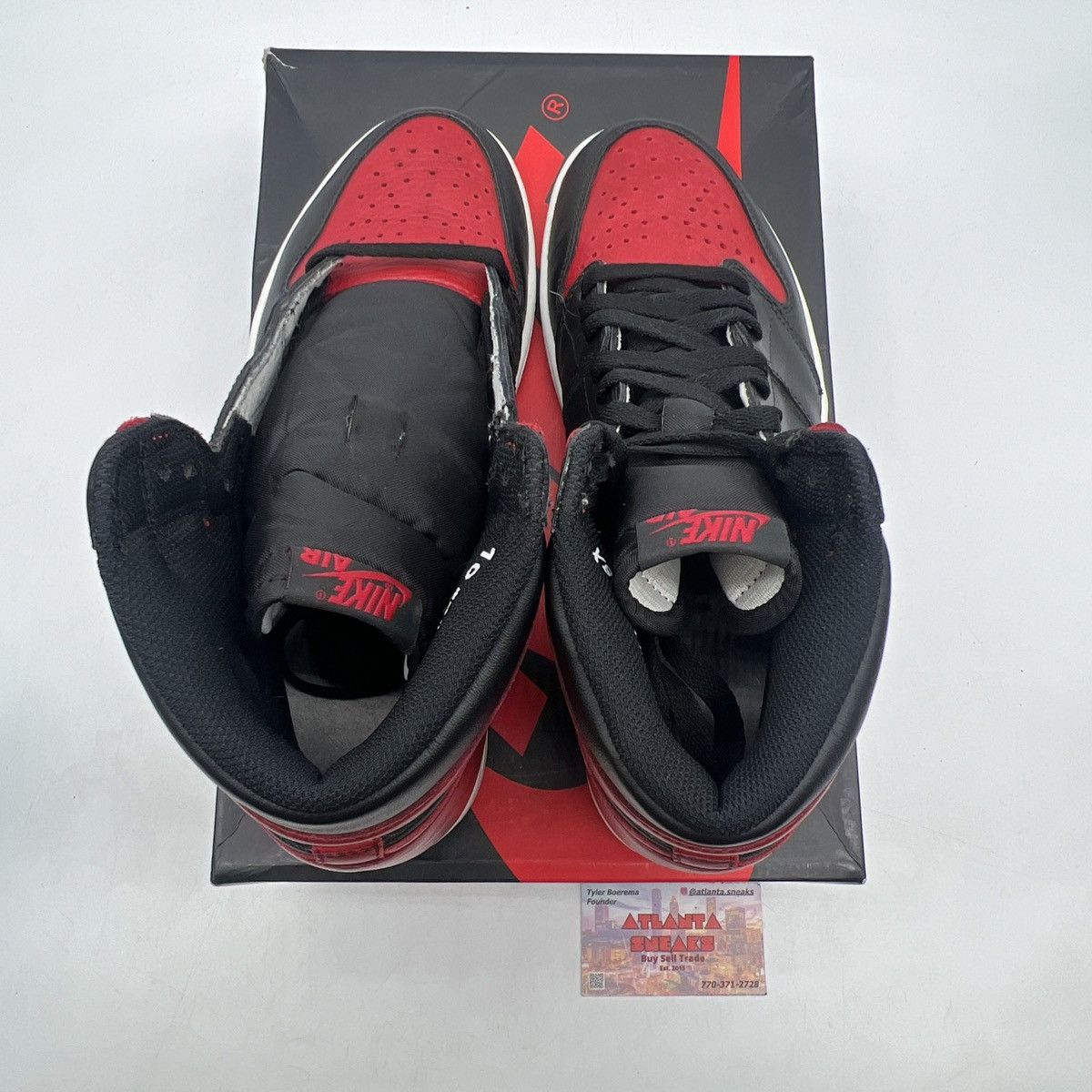 Jordan Brand Air Jordan 1 high banned Size US 10 / EU 43 - 7 Thumbnail