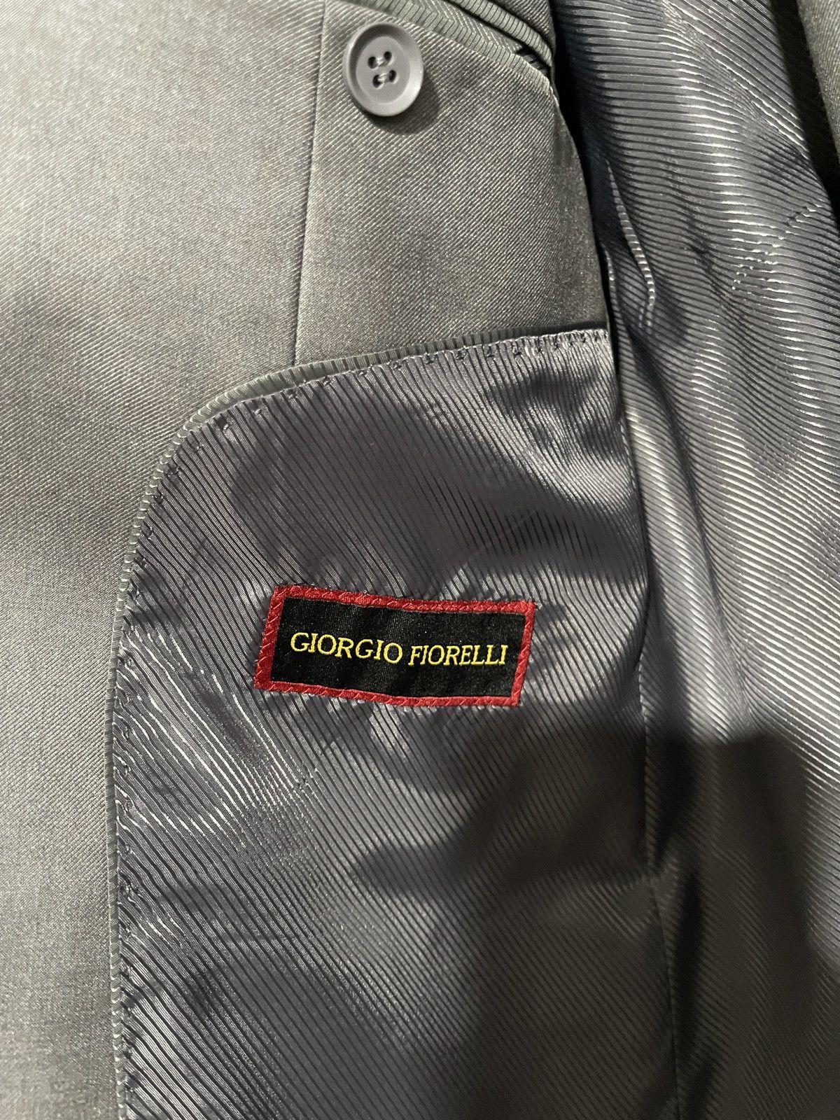 Giorgio Fiorelli Men's 2-pc suit Size 40R - 4 Thumbnail