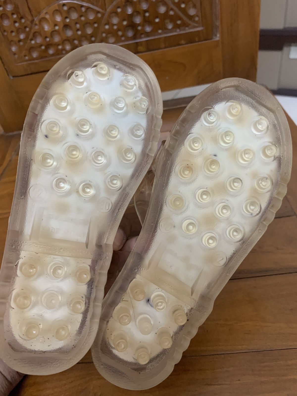 Burberry Burberry transparent sandals for kids Size US 5 / EU 37 - 6 Thumbnail