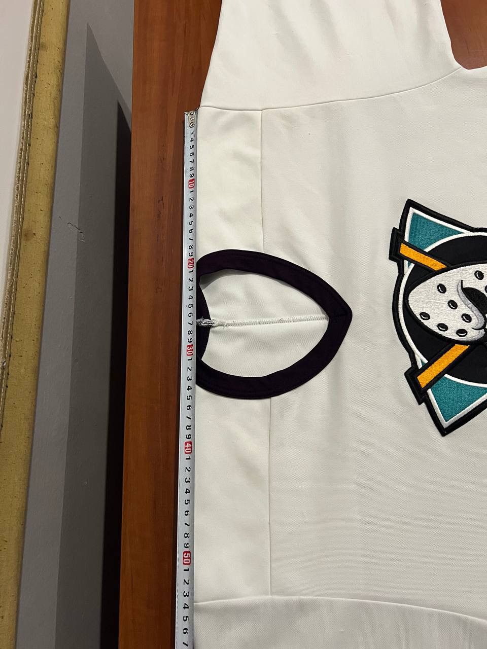 NHL 1993 ANAHEIM MIGHTY DUCKS SIGNED AUTOGRAPHED JERSEY CCM SZ l Size US L / EU 52-54 / 3 - 24 Thumbnail
