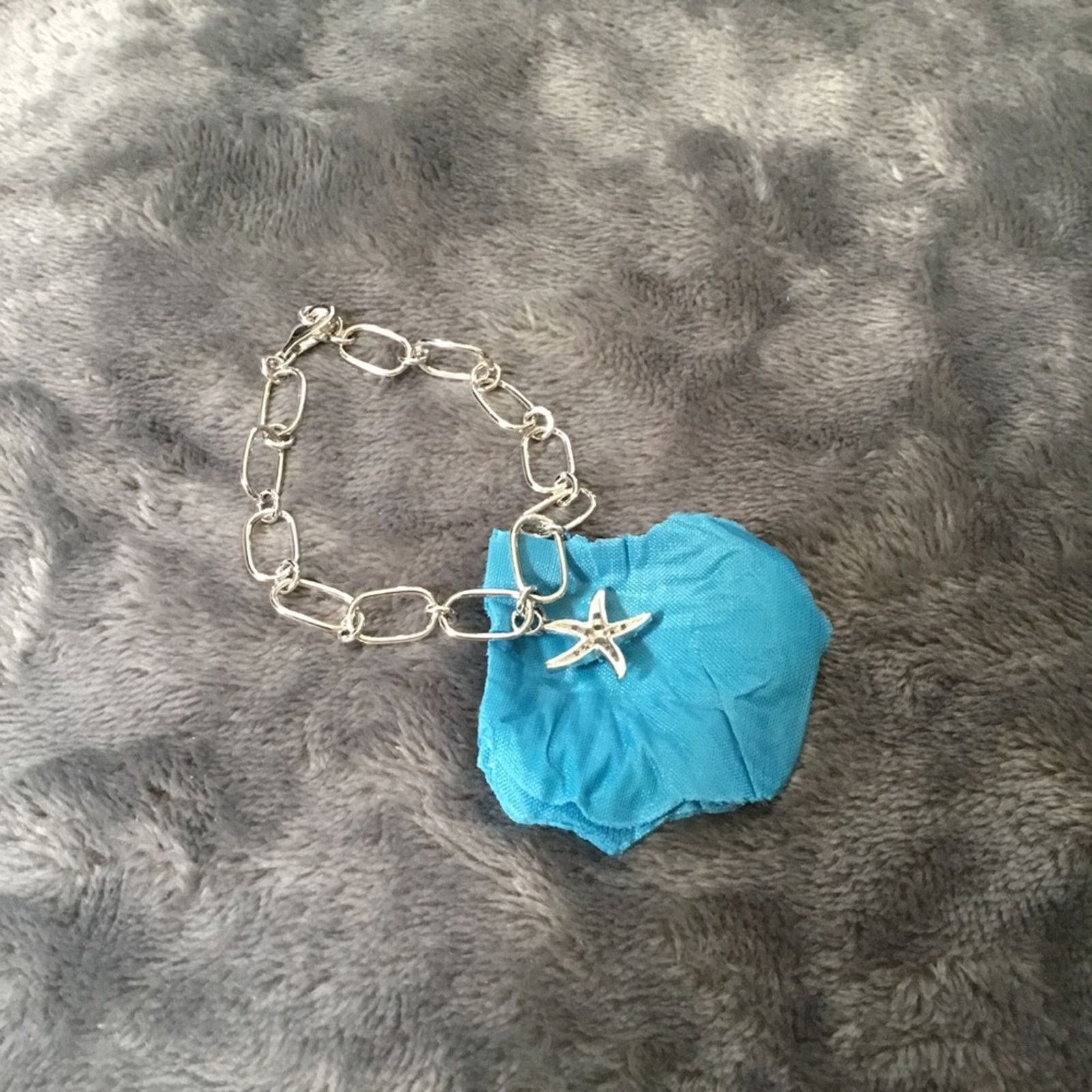 Other Silver Classic Multi-Chain with Starfish Bracelet Size ONE SIZE - 4 Thumbnail