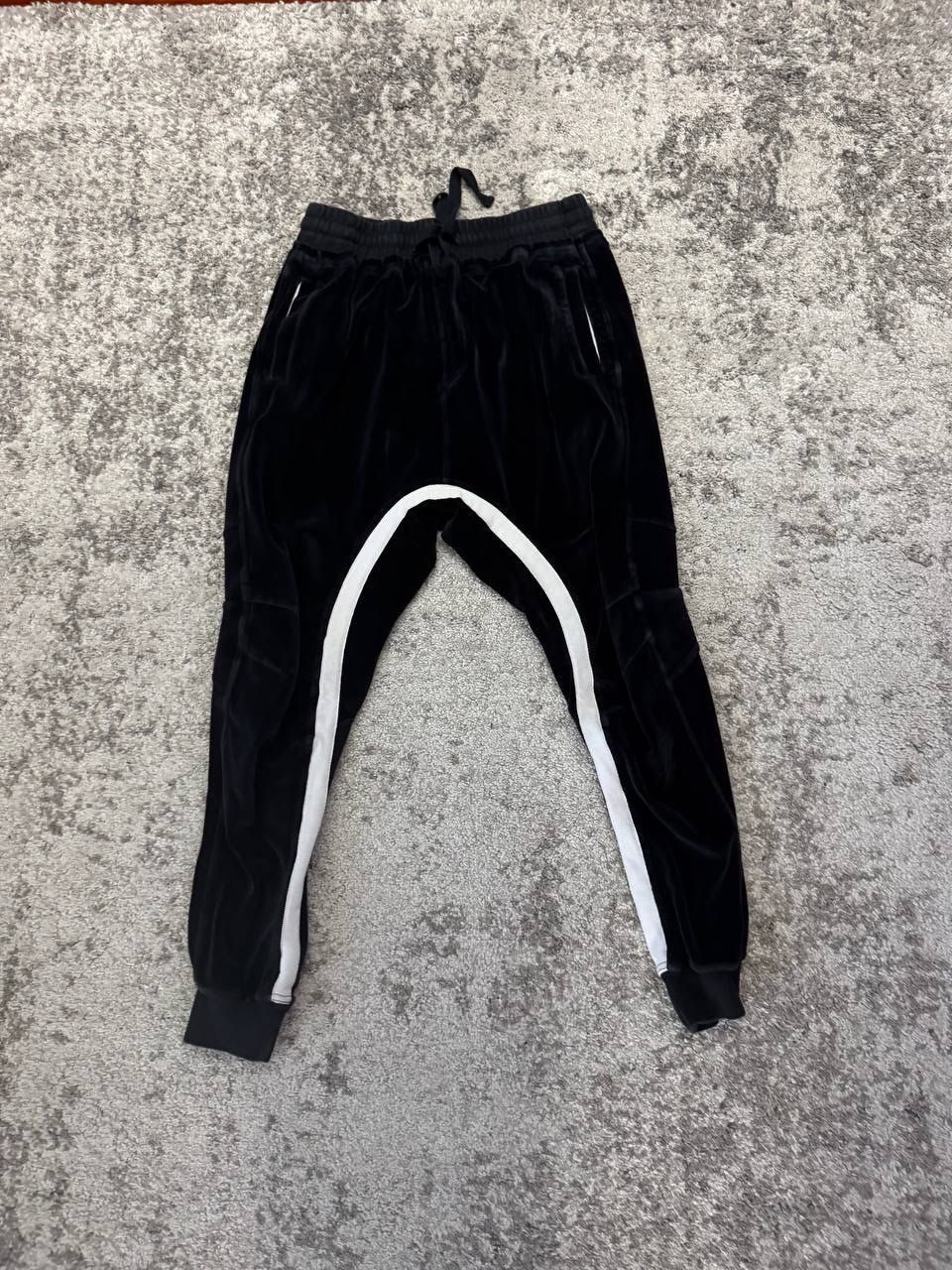 Haider Ackermann Haider Ackermann Velour Sweatpants Size US 32 / EU 48 - 1 Thumbnail
