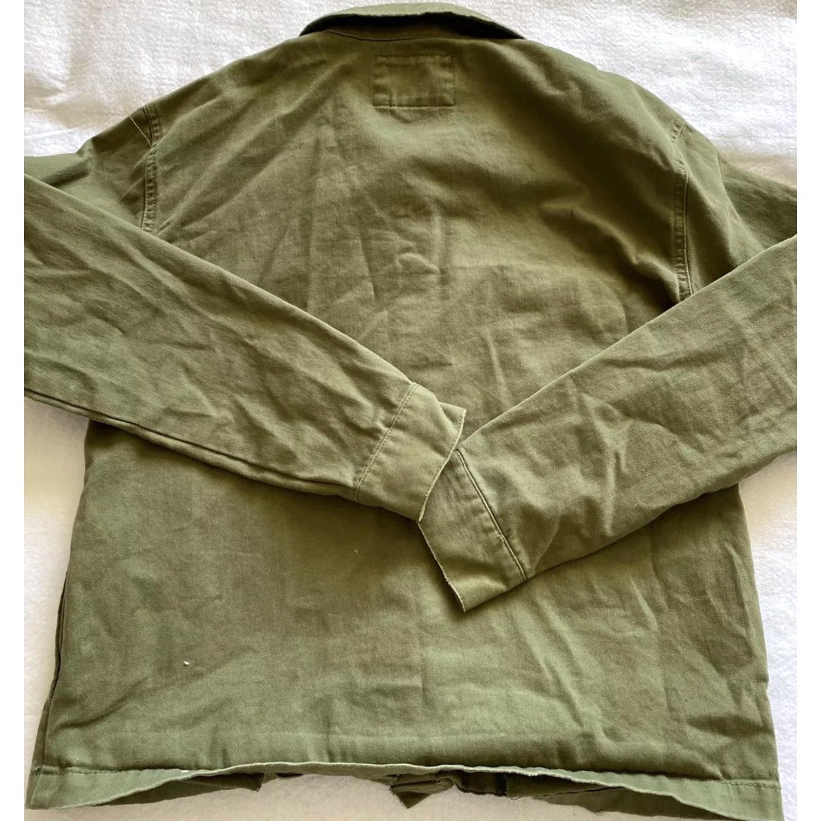 Forever 21 FOREVER 21 Button Shirt Over Shirt Women’s Size S Green Cotton Denim Solid Button Casual Jacket Women Regular Short Length Fall Winter Spring Size S / US 4 / IT 40 - 6 Thumbnail