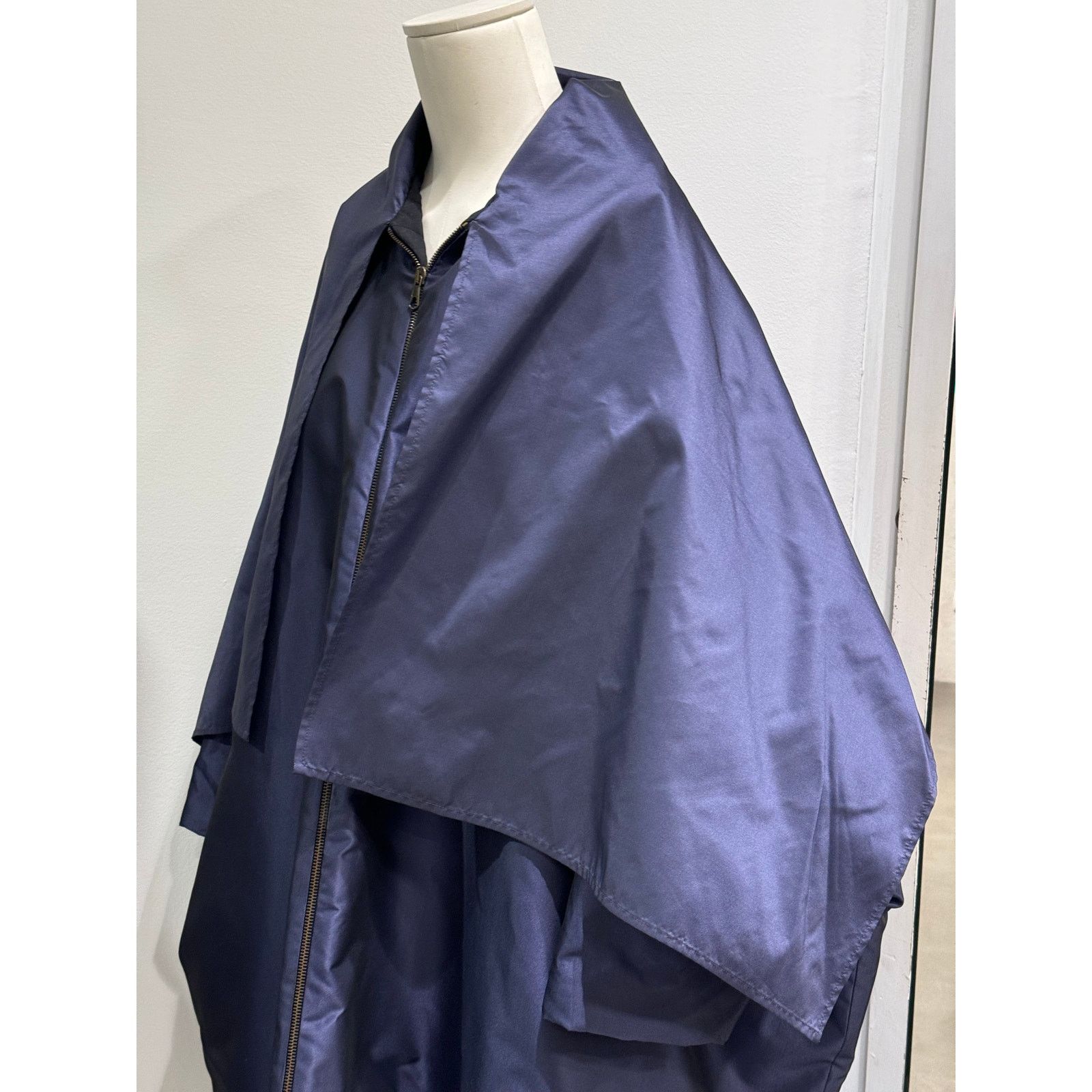 Dolce & Gabbana A/W 1991 Dolce & Gabbana iridescent oversized coat Size ONE SIZE - 7 Thumbnail