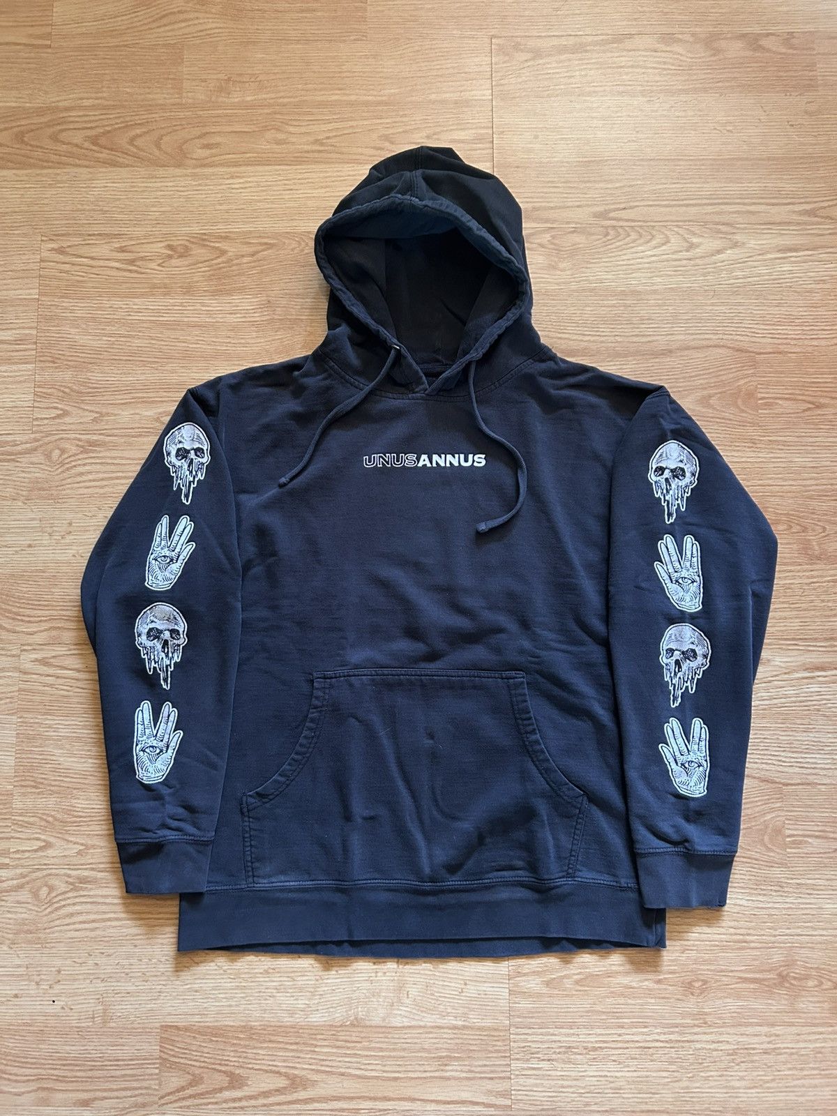 Unus annus goddus annus goddess mythos hoodie