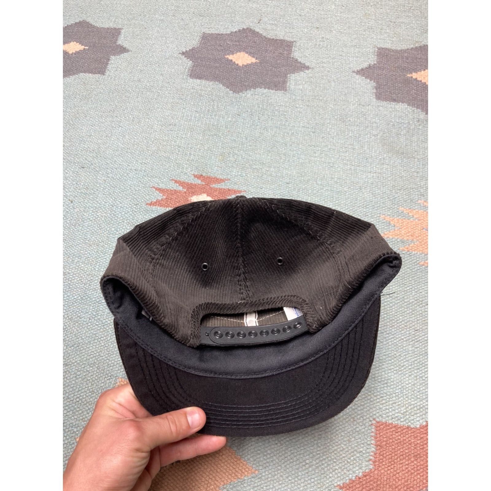 Vintage VINTAGE Snap-Back Corduroy Hat USA Made Black Adjustable Men Men's Snapback Size ONE SIZE - 4 Thumbnail