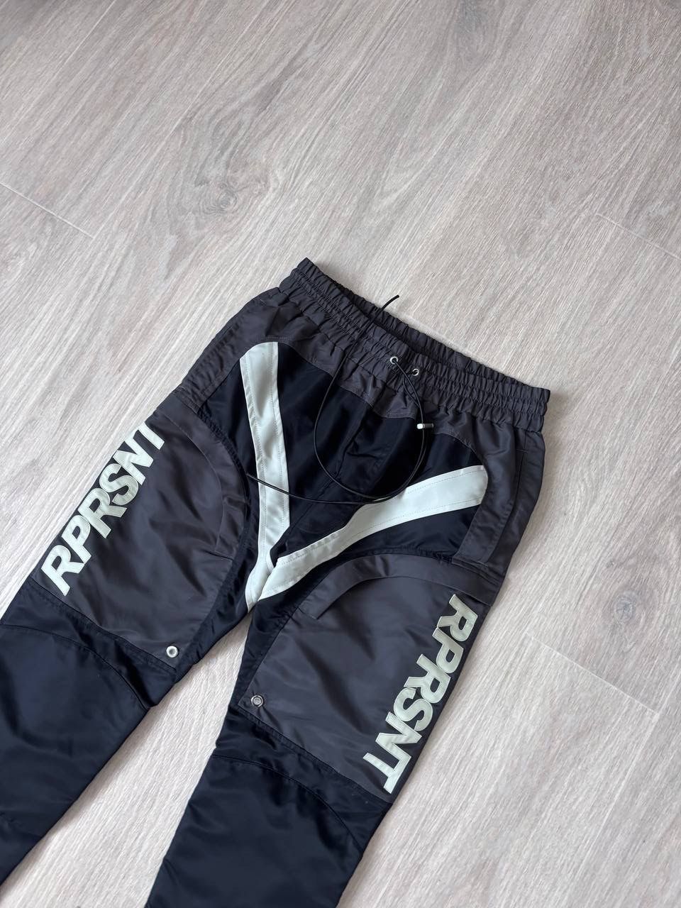 Represent Clo. Represent clo nylon racing pants rare Size US 28 / EU 44 - 2 Thumbnail