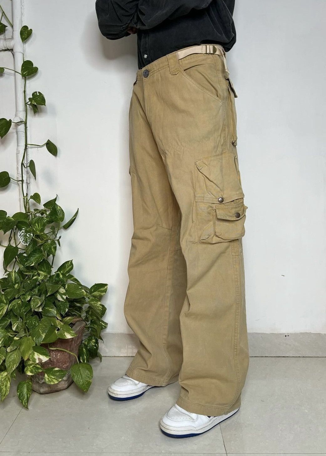 Dolce & Gabbana × Japanese Brand × Junya Watanabe 1990s multipocket baggy wide-leg flare cargo pants. Size US 34 / EU 50 - 2 Thumbnail