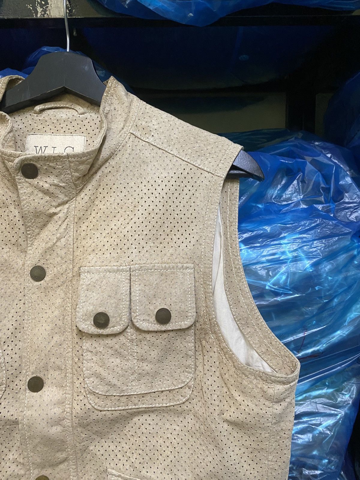 Japanese Brand Vintage W.L.C Beige Suede Perforated Utility Vest – Japanese Size US L / EU 52-54 / 3 - 8 Thumbnail