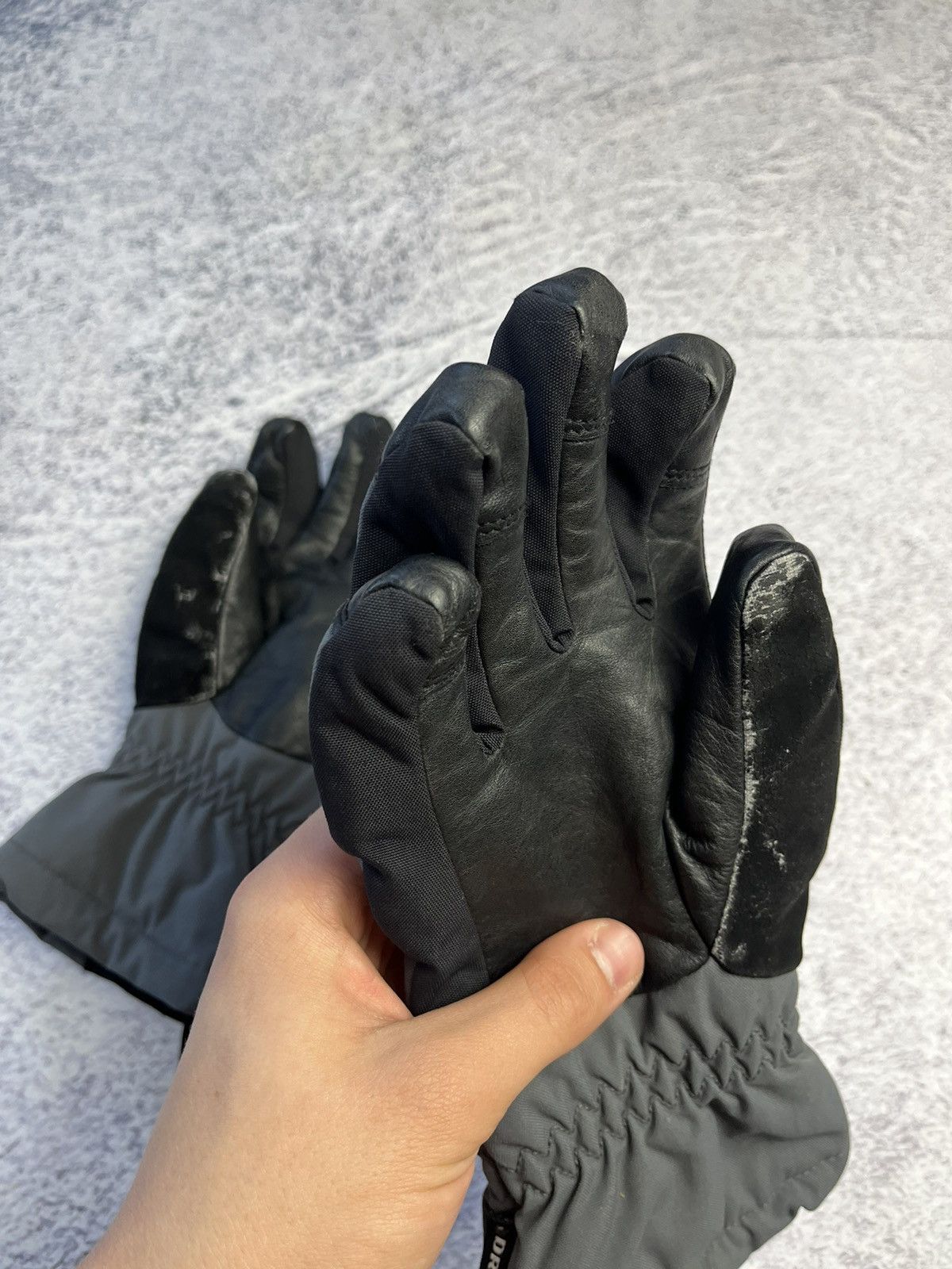 Mountain Equipment Company Vintage Gloves Mountain Equipment Size ONE SIZE - 9 Thumbnail